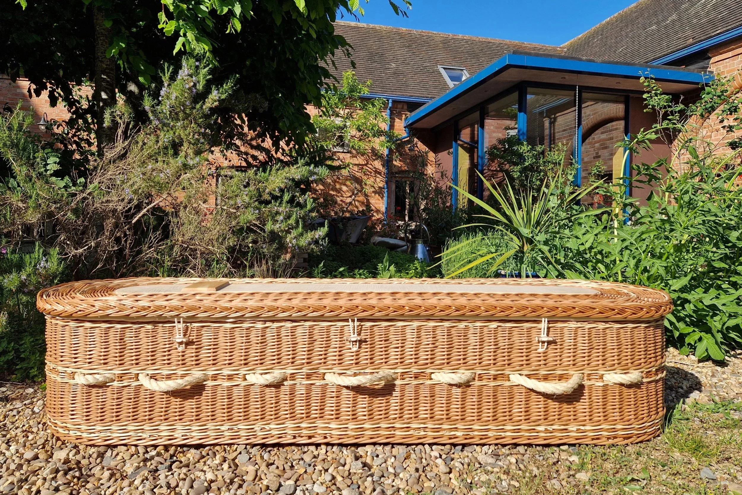 Cremation coffin design