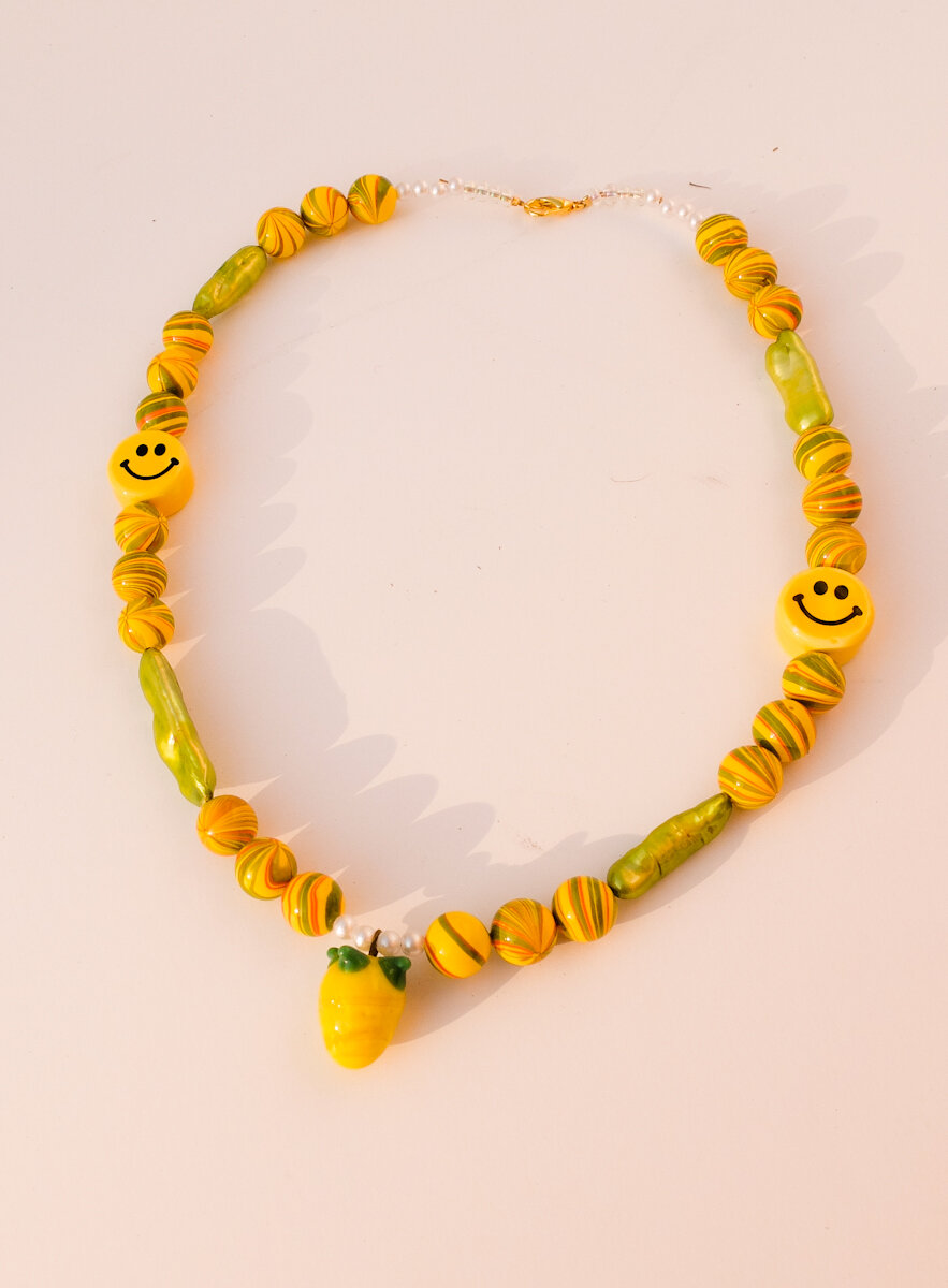 Vintage Yellow Necklace 1.jpg