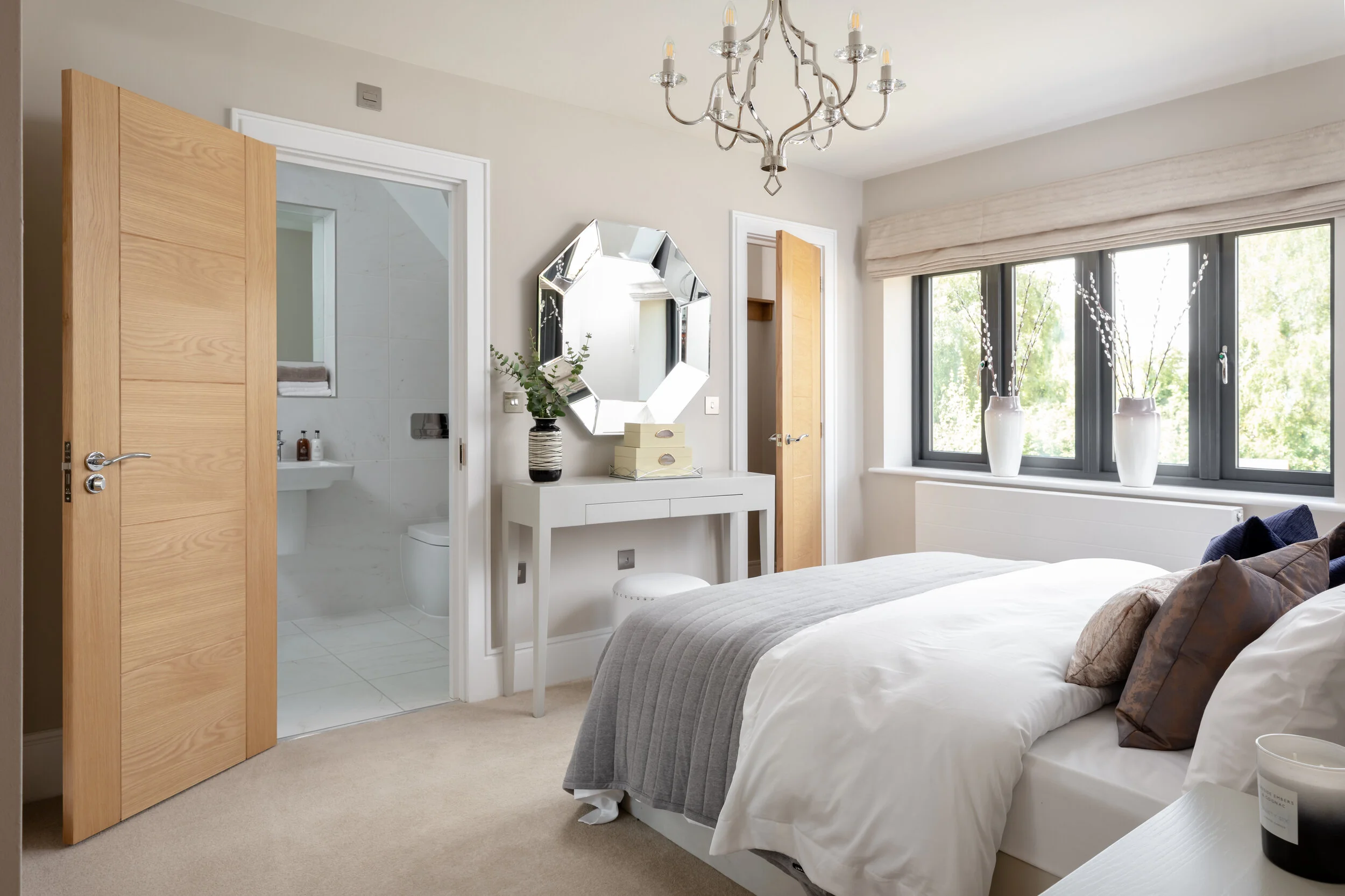 Plot 1 Bedroom 2.jpg