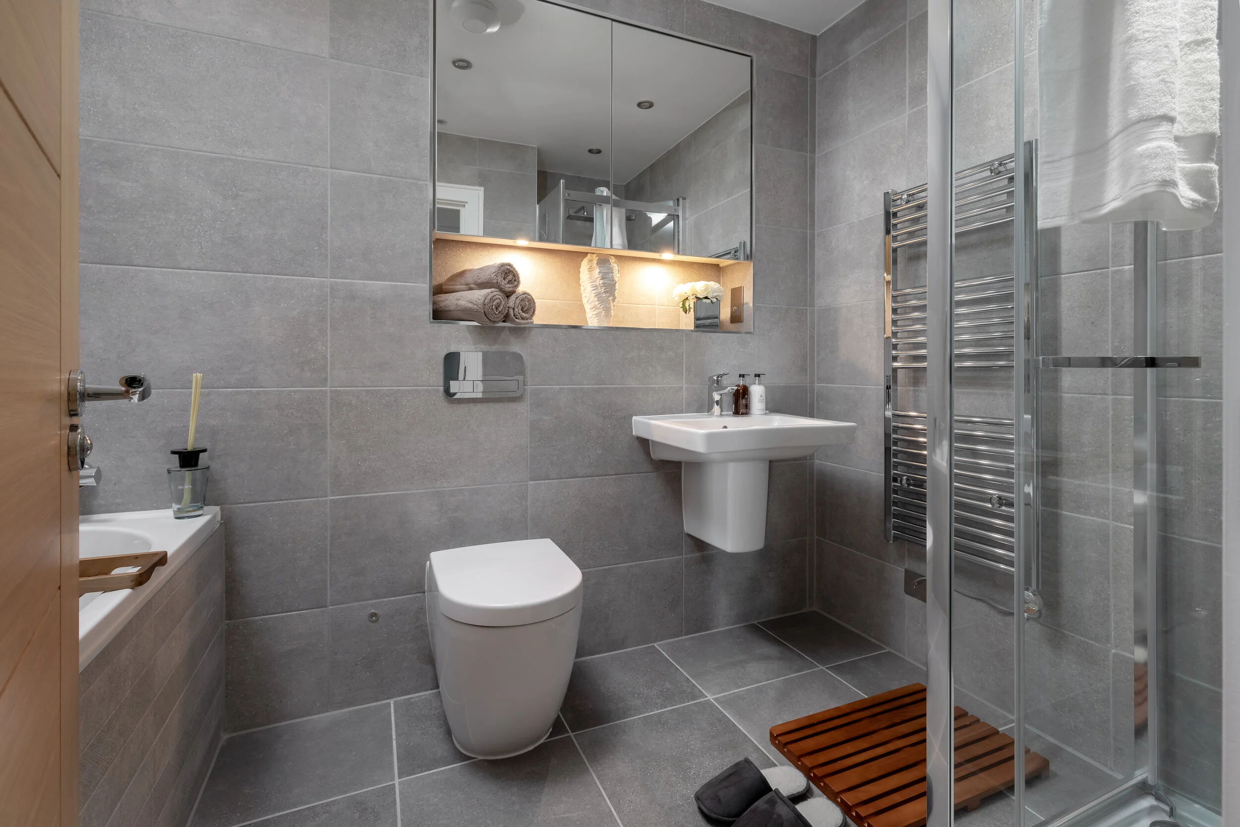 Plot 1 Master Bedroom Ensuite.jpg