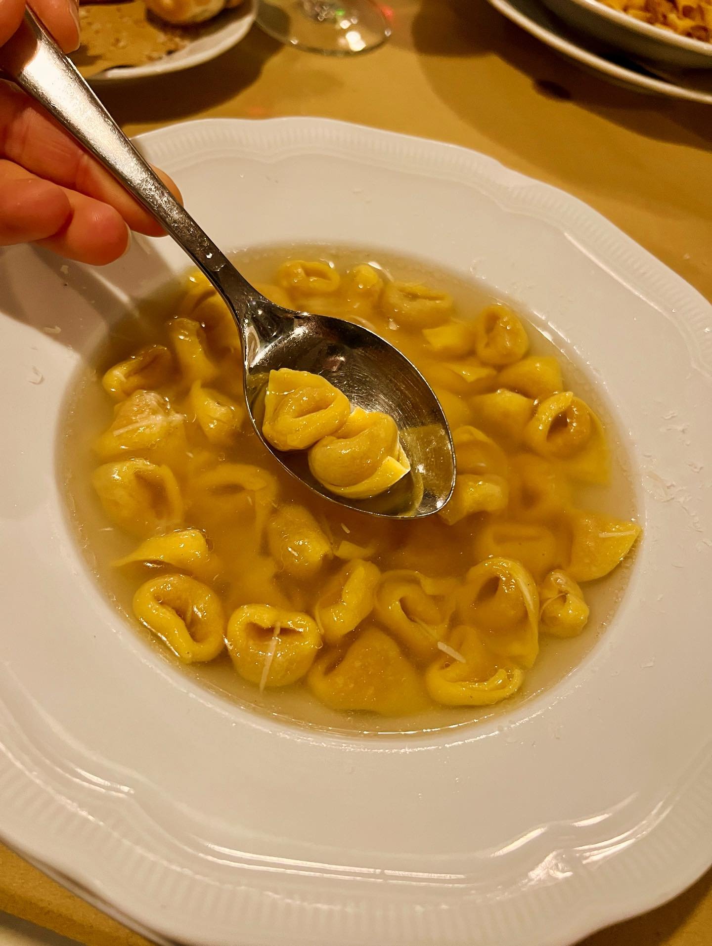 this time last year @jorgebrayley and i were road-tripping through Italy. Our dreamy month of exploring my favorite country was full of delicious food (pasta as the main food group), amazing hikes through beautiful landscapes, over caffeinating, seek