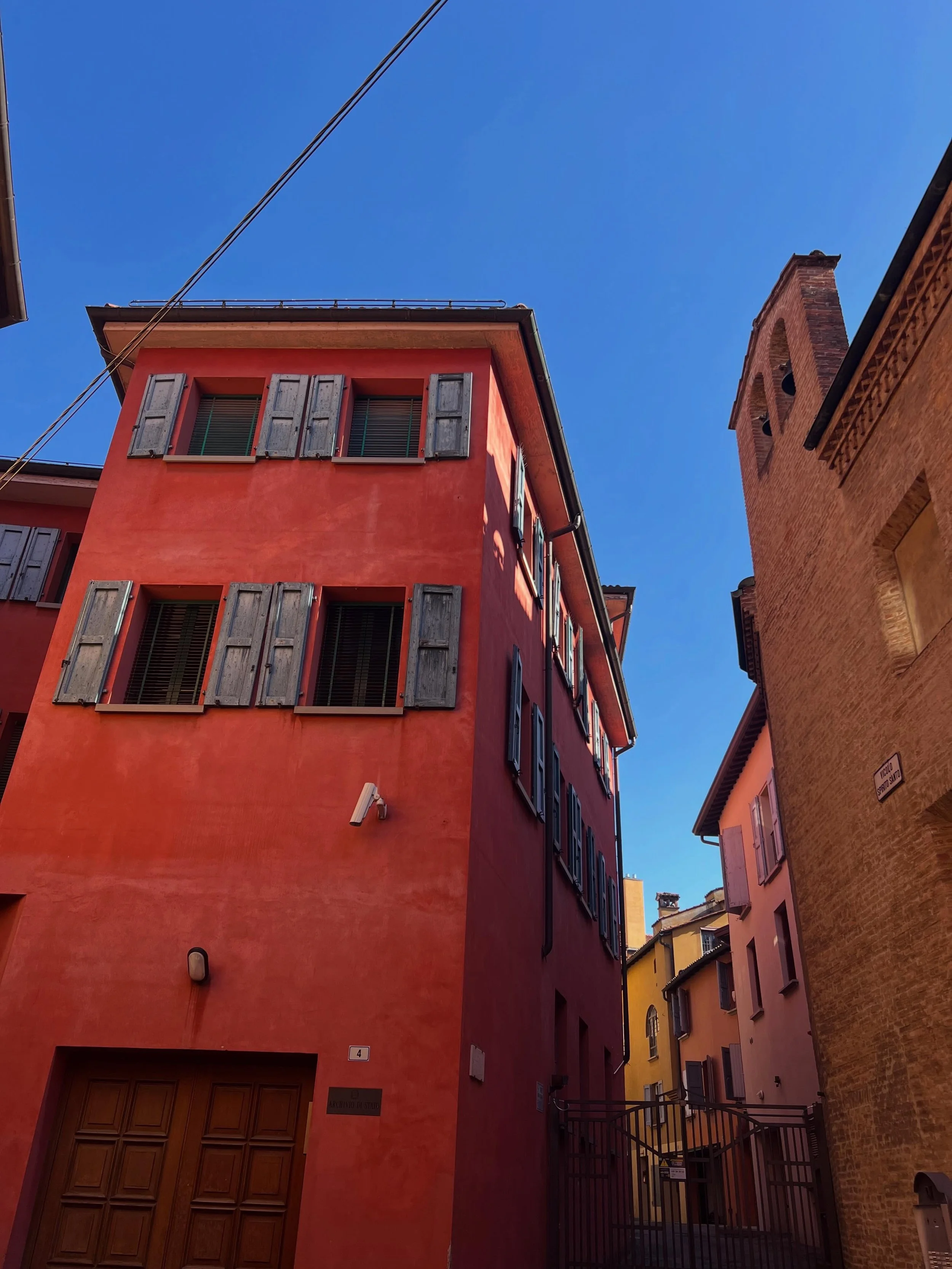 Ottobre in Italia &ndash; Parte ✌️🇮🇹🍝

catching up with dear friends, gelato fueled bike rides, unexpected beach days, grotto swims, life changing pizza, maybe a few too many glasses of lambrusco, &amp; pasta, pasta, pasta! 

but the real question