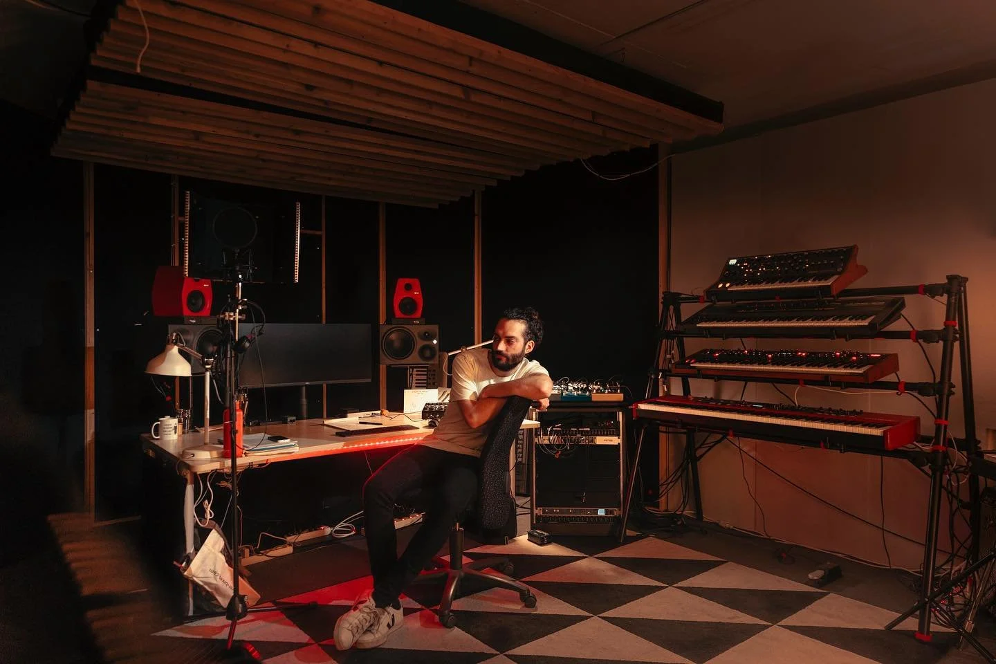 Tomorrow is the day❤️ I'm so excited to finally present you my two new songs dropping with the single "Volcano"!

As you may imagine, I spent many hours in my studio, writing, experimenting, recording, editing... There were moments of pure 