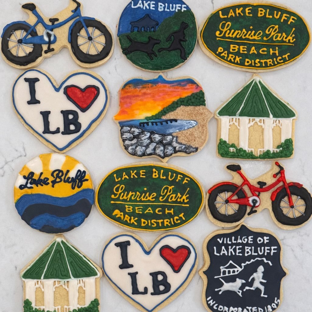 Another set to celebrate my lovely town Lake Bluff! 

One thing I love about living here is how much the people who live here love it and everything about our cute little suburb on the north shore ❤️ 

#lakebluff #northshore #sunrisebeach #cookiedeco