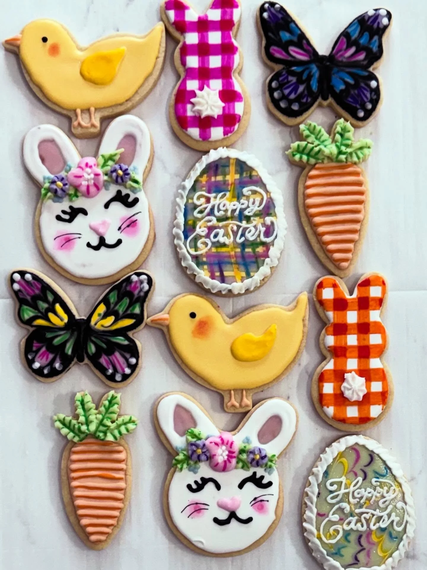 Happy Easter! 🐣🐰🐇 

#royalicingcookies #cookieart #eastercookies #easterbunny #happyeaster