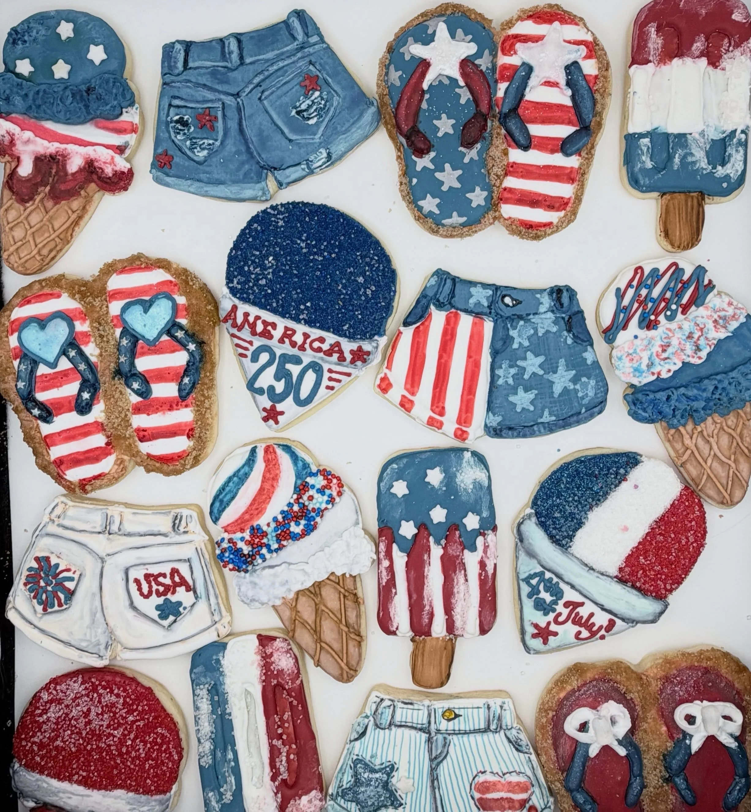 Hope everyone had a wonderful 4th of July weekend! 

For my last 4th of July / summertime cookies, I loved making learning how to create different textures by using white food coloring for the denim on the Jean shorts, and the frosted look on the pop