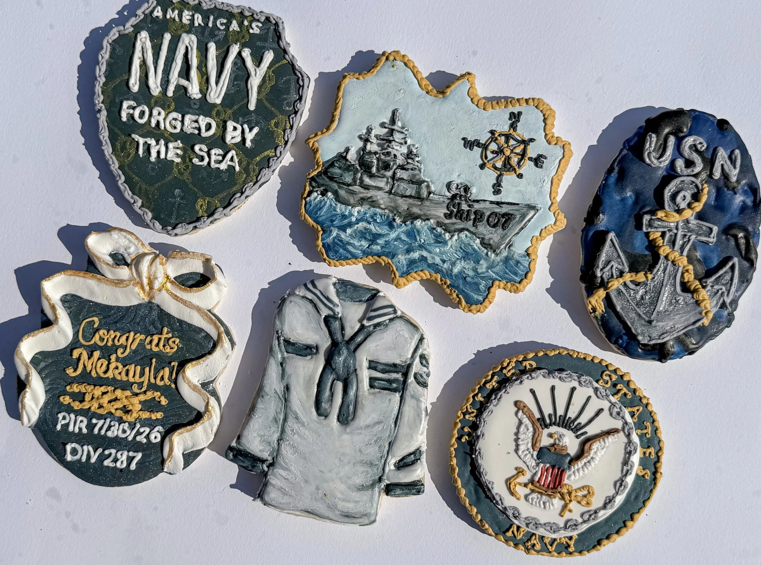 One thing about me&hellip; my house has a soundtrack 🎶

🎺 8am The National Anthem 
🎺 10pm Taps 

Living with Naval Station Great Lakes basically in my backyard made this set extra special. I was SO excited to be apart of the celebration for a sail