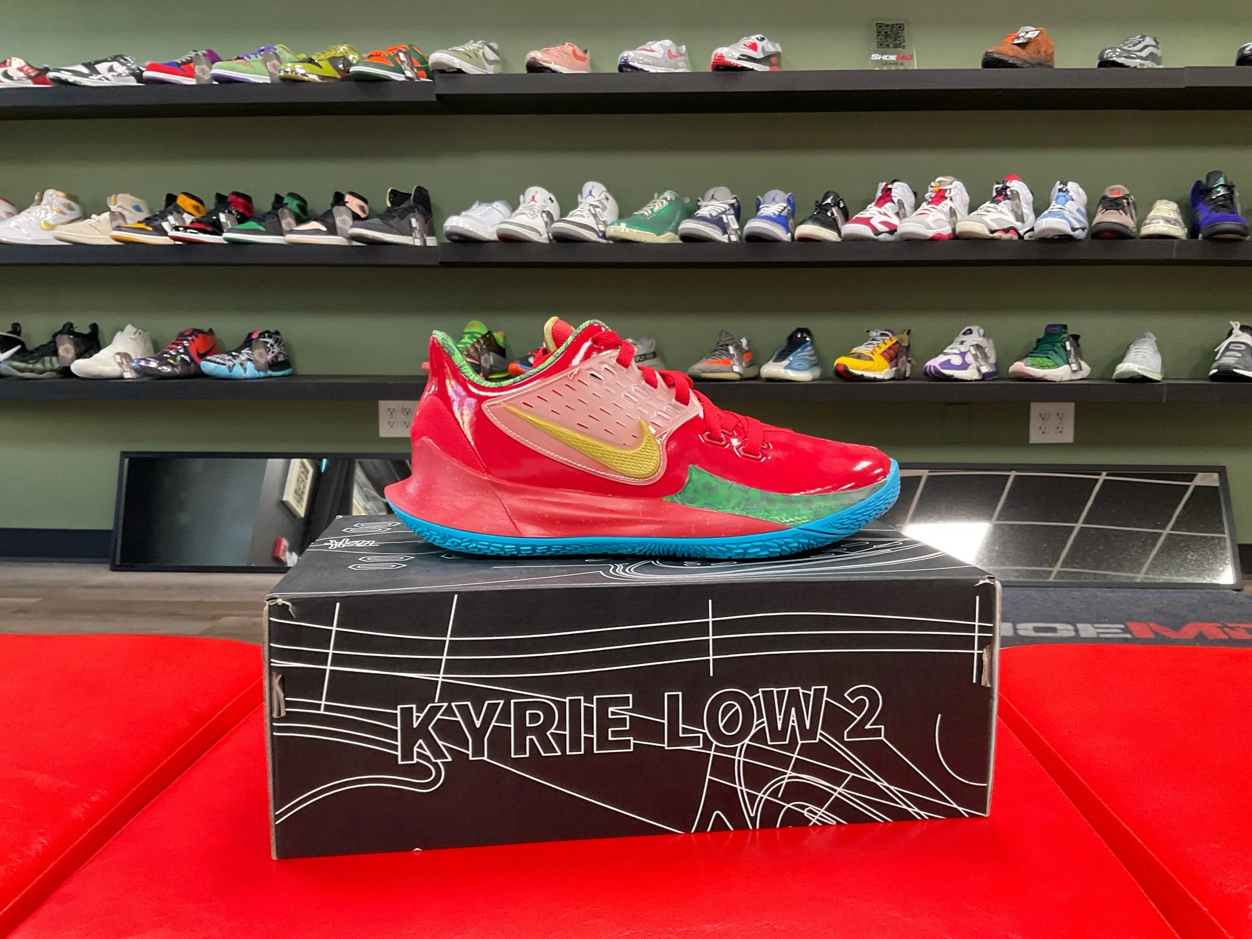 kyrie low 2 on feet