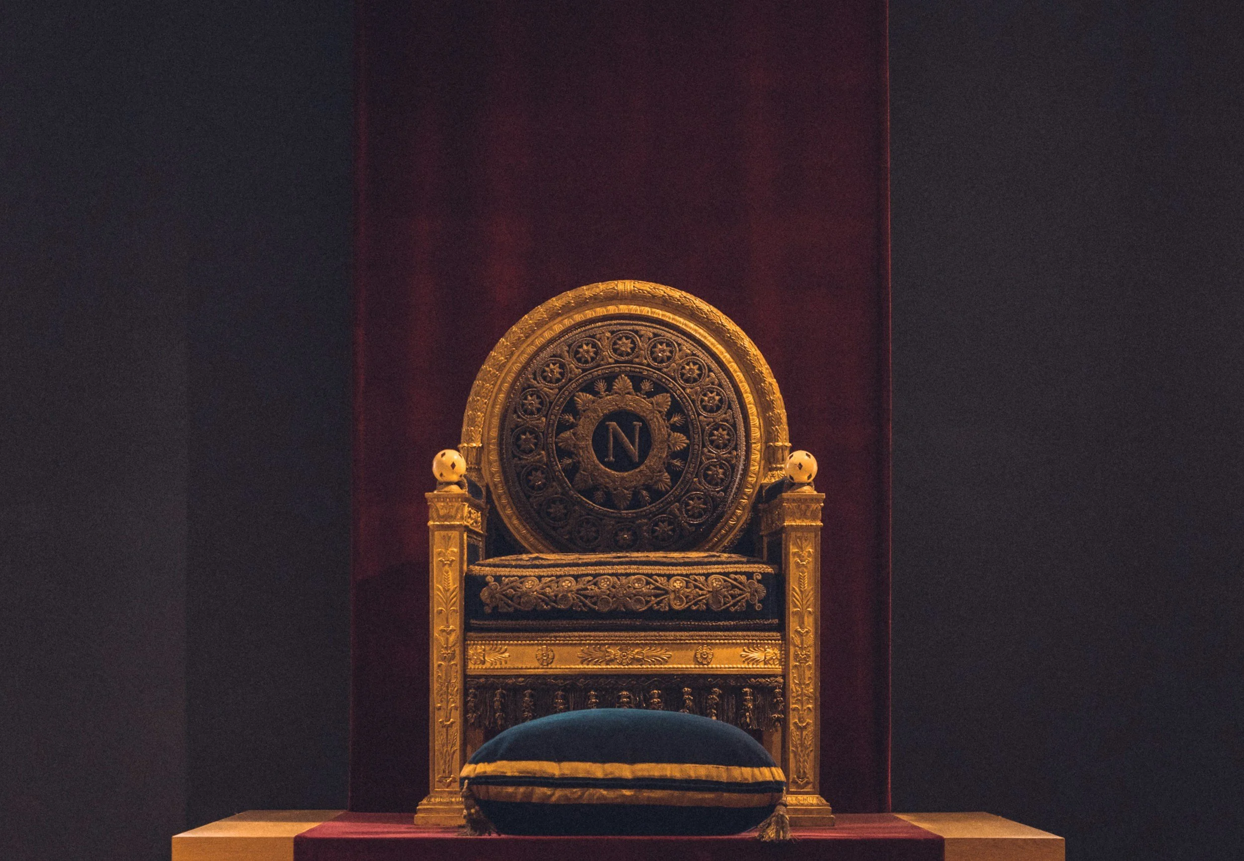 Dieu et mon droit | The Divine Right of Kings