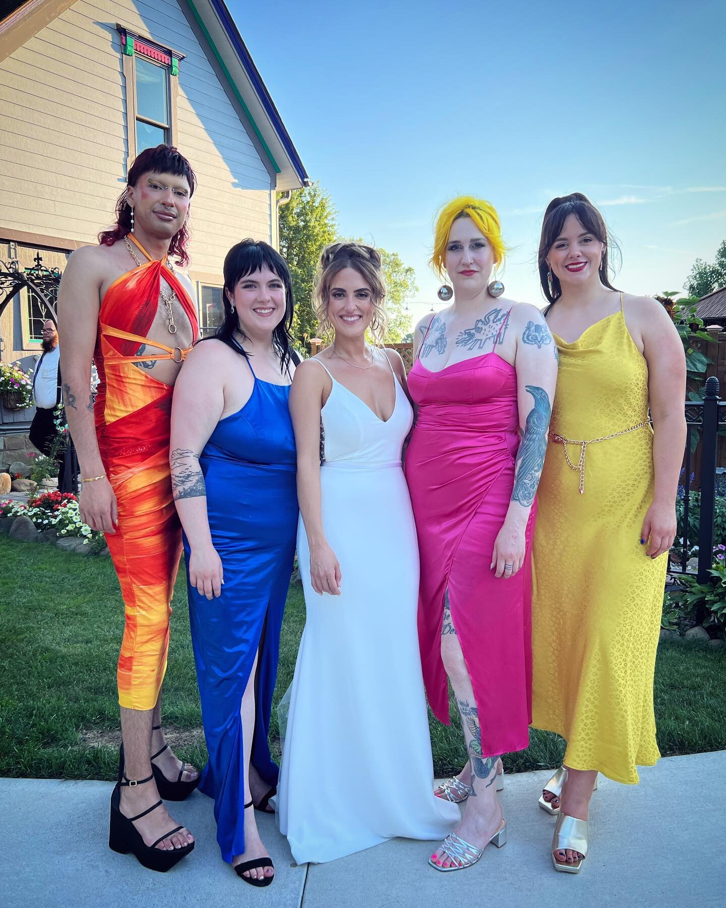 One of our leading ladies got hitched a few weekends ago! 💍Big congrats to Paige @thedangerousperson_ &amp; @j_aco___b 🎉🎊 

The wedding was at her dad&rsquo;s gorgeous farm in Michigan, every last detail was perfect (including the fact that she lo