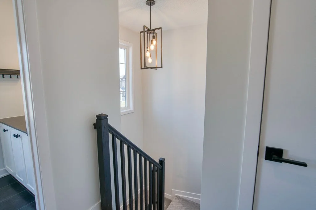 129 Maestro Ave-18.jpg