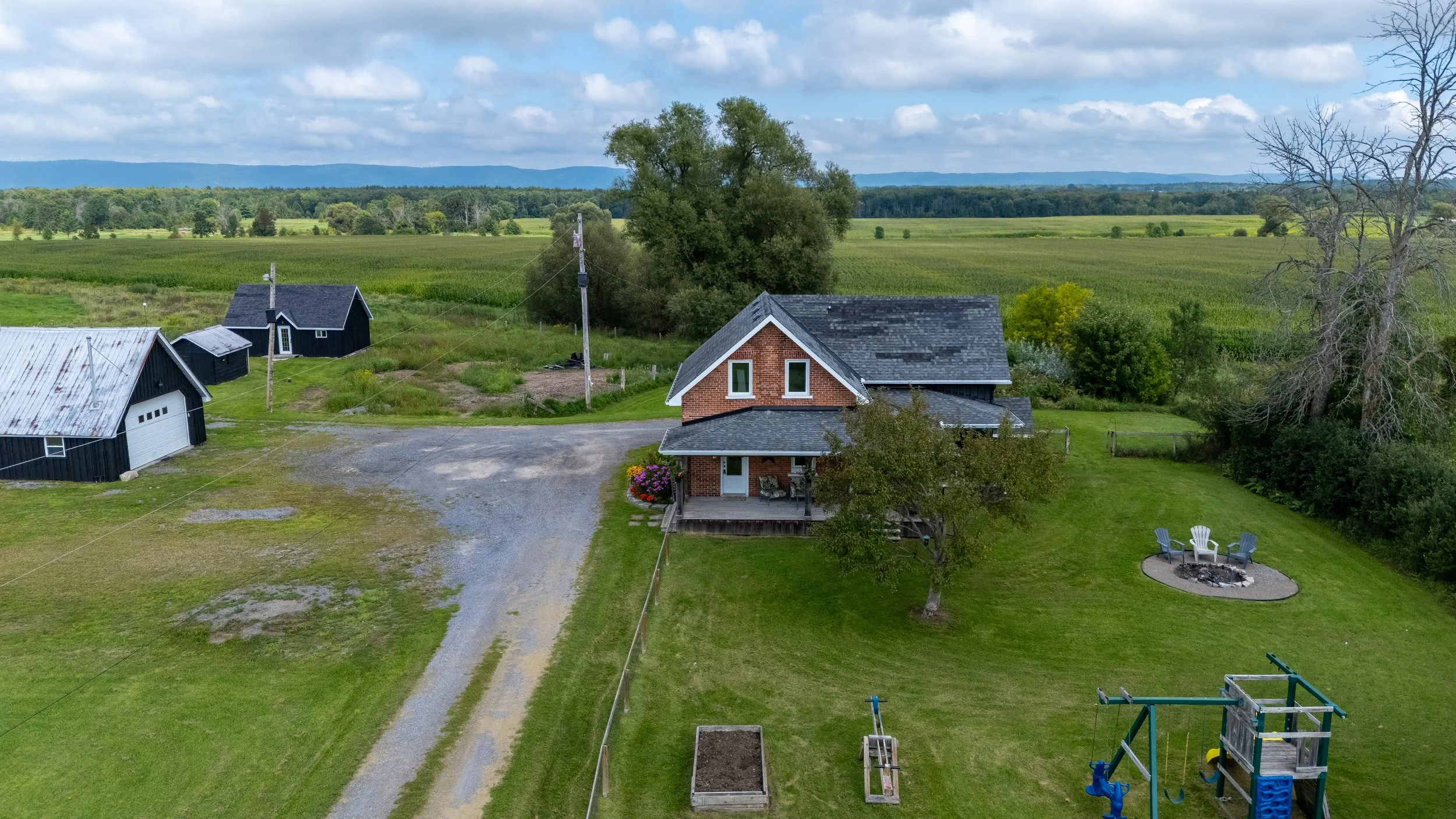 3570 Dunrobin Rd-78.jpg