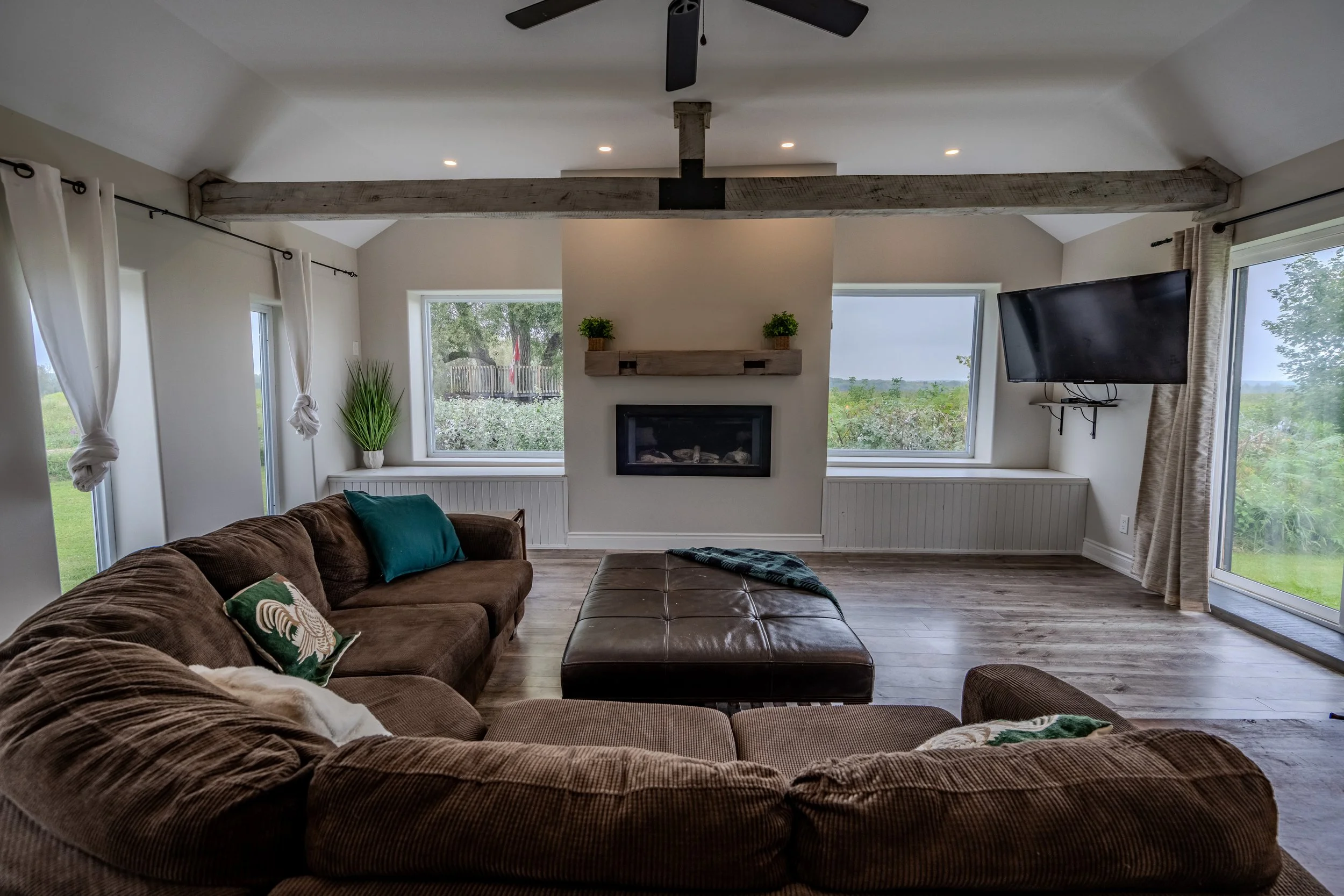 3570 Dunrobin Rd-3.jpg