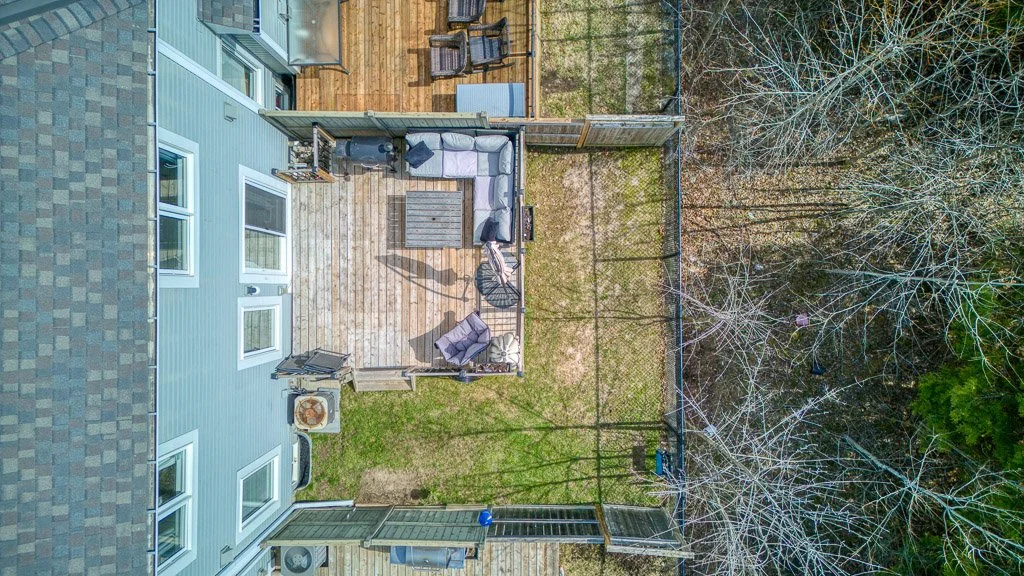 129 Maestro Ave-49.jpg