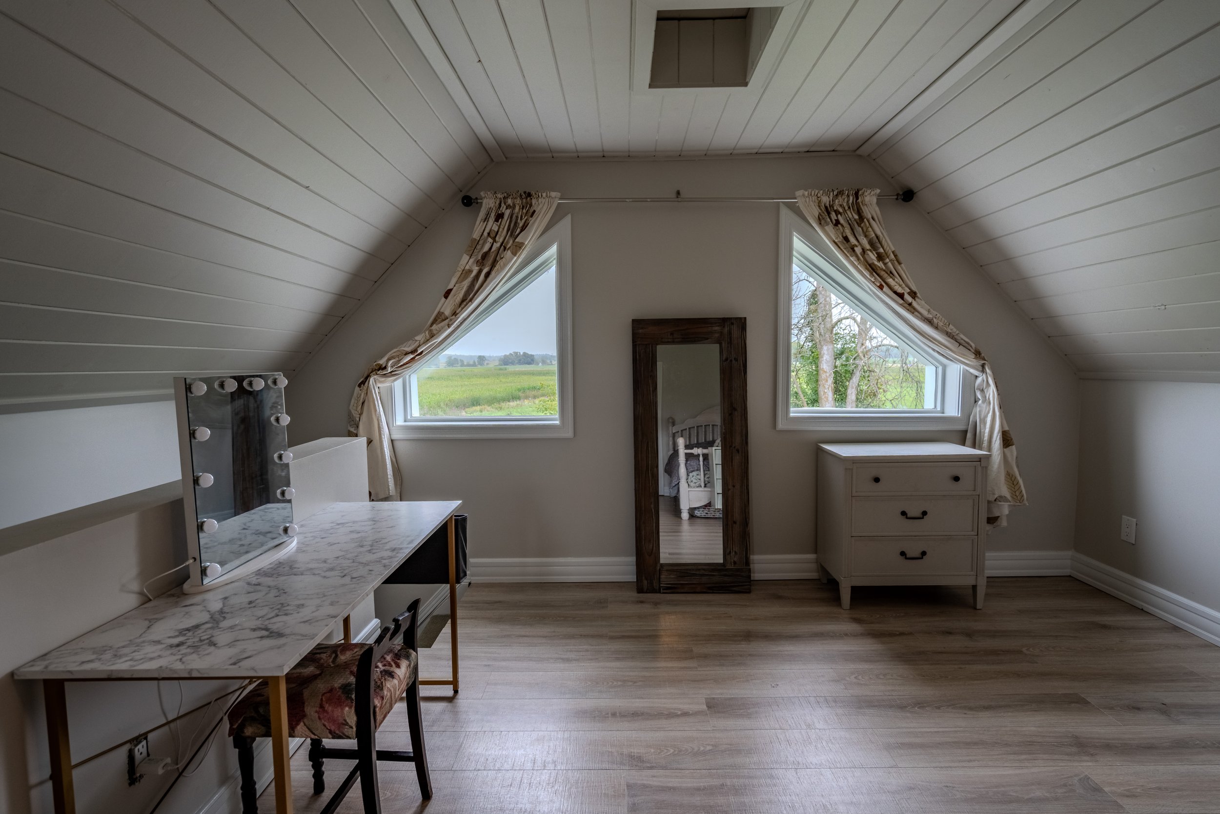 3570 Dunrobin Rd-37.jpg