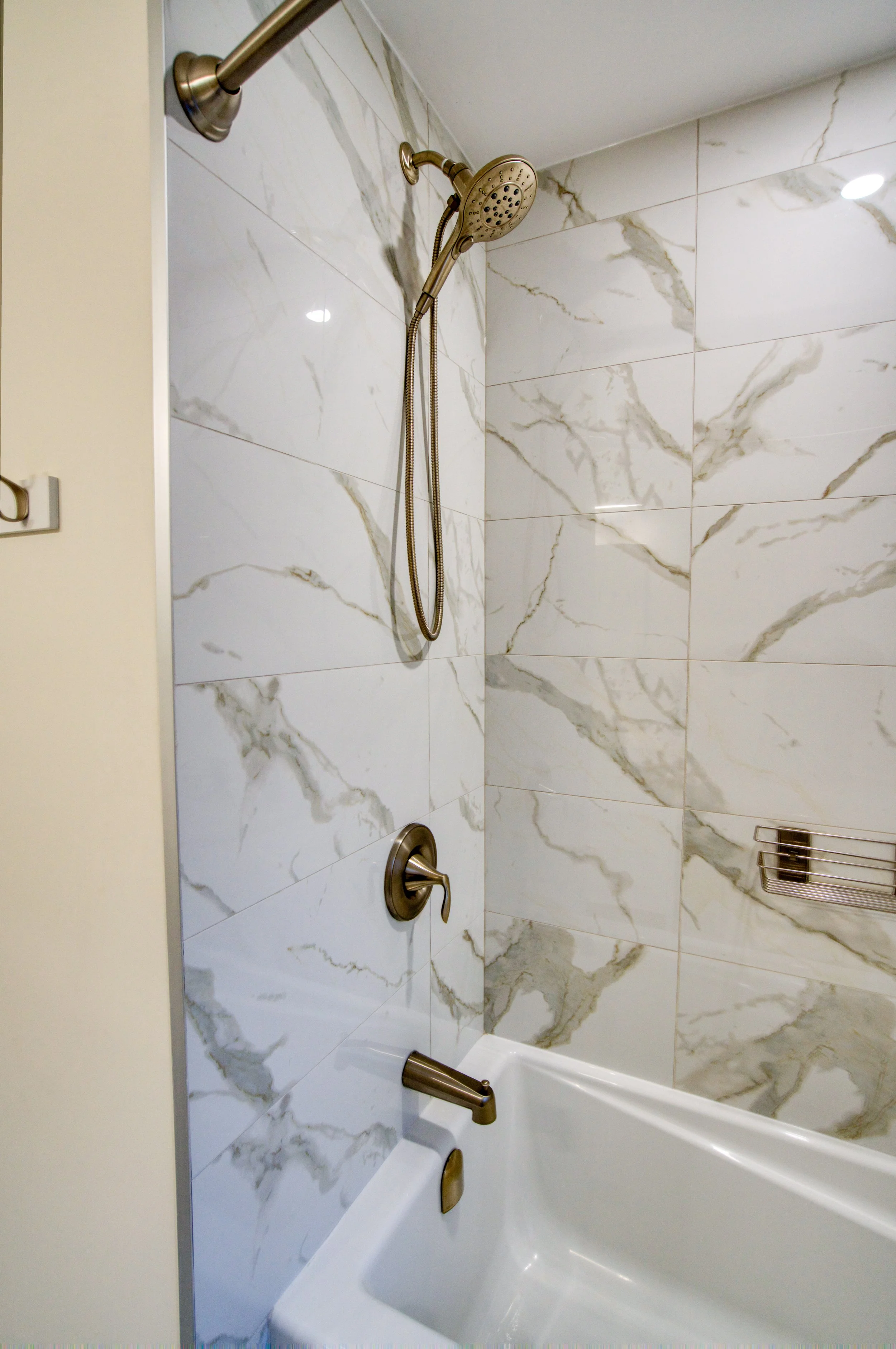 49 AYLEN AVE-54.jpg