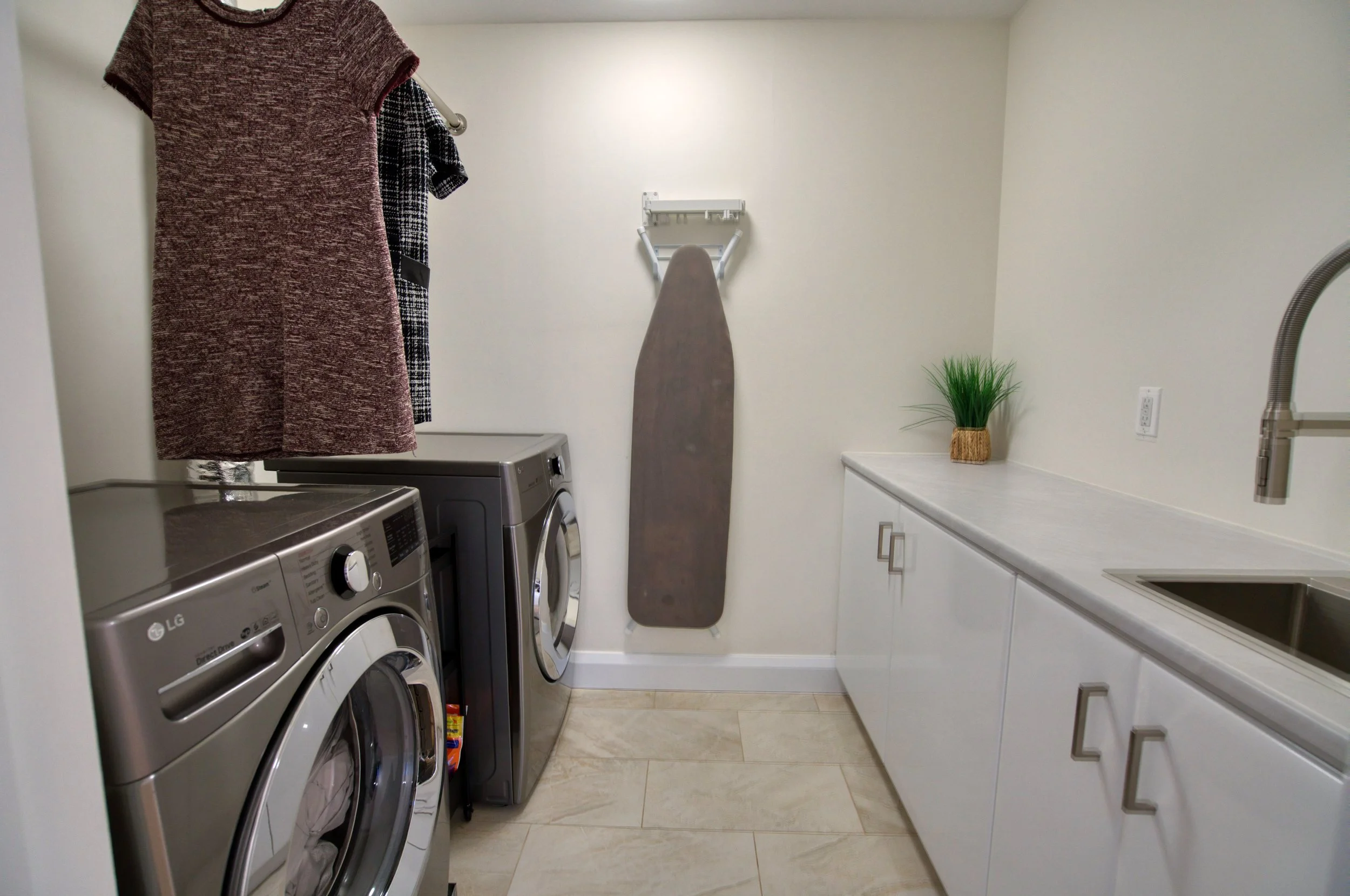 49 AYLEN AVE-51.jpg