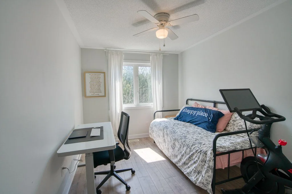 129 Maestro Ave-28.jpg