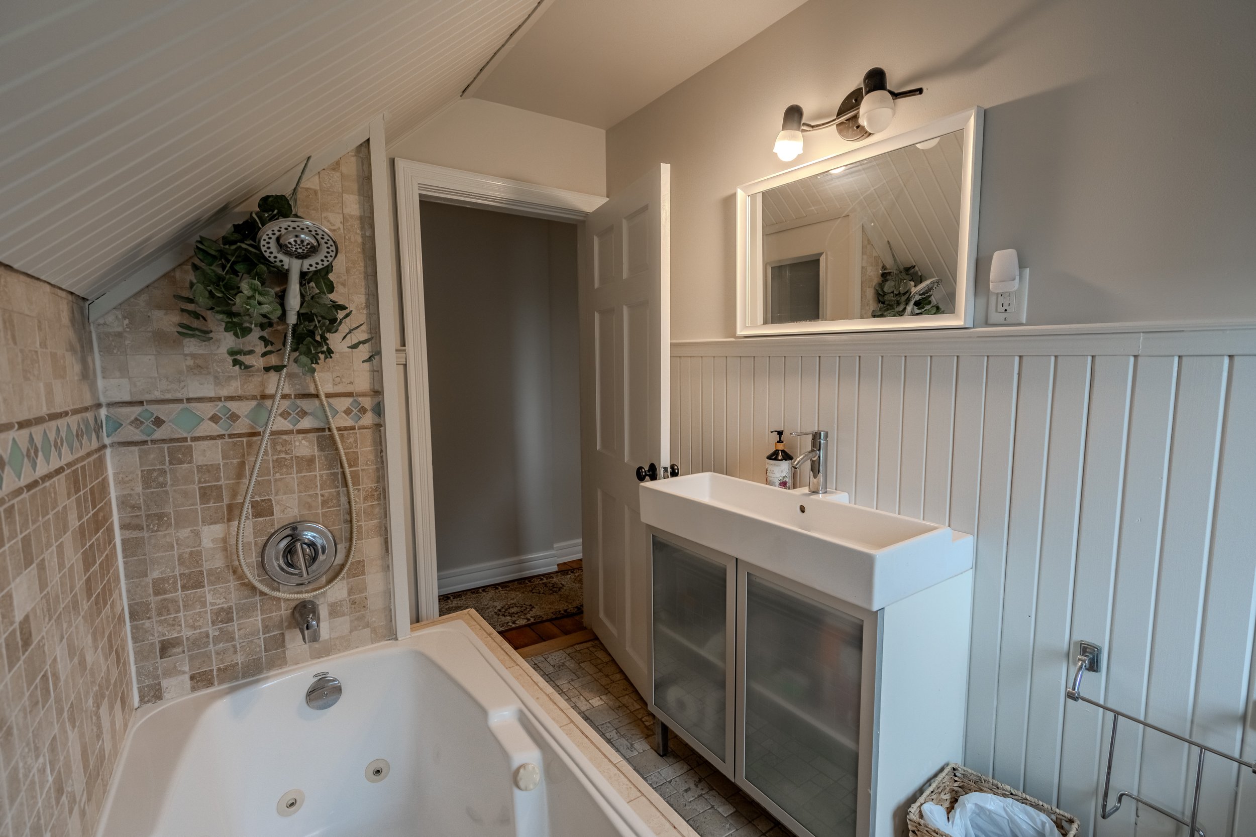 3570 Dunrobin Rd-35.jpg