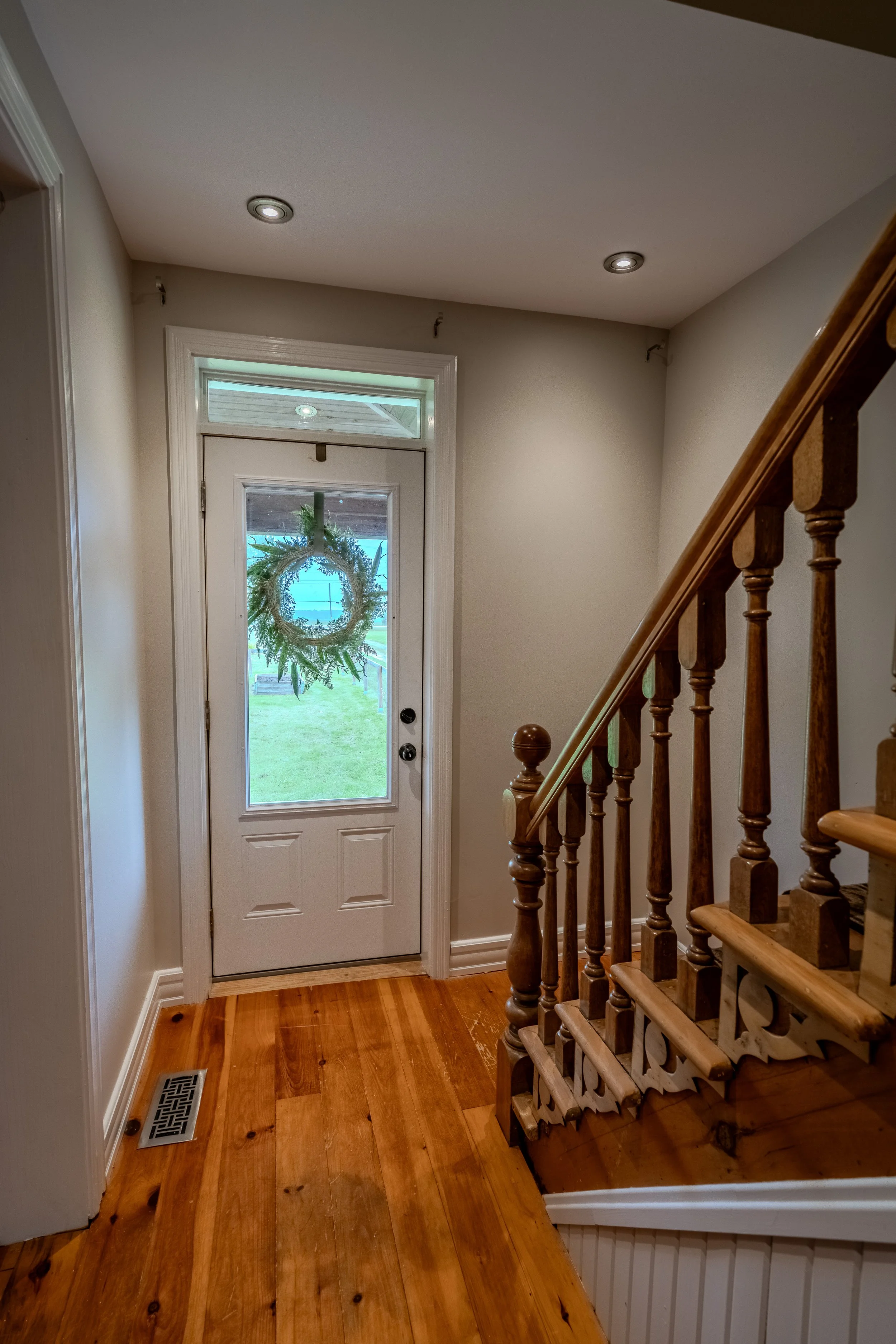 3570 Dunrobin Rd-24.jpg