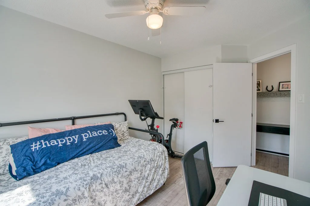 129 Maestro Ave-29.jpg