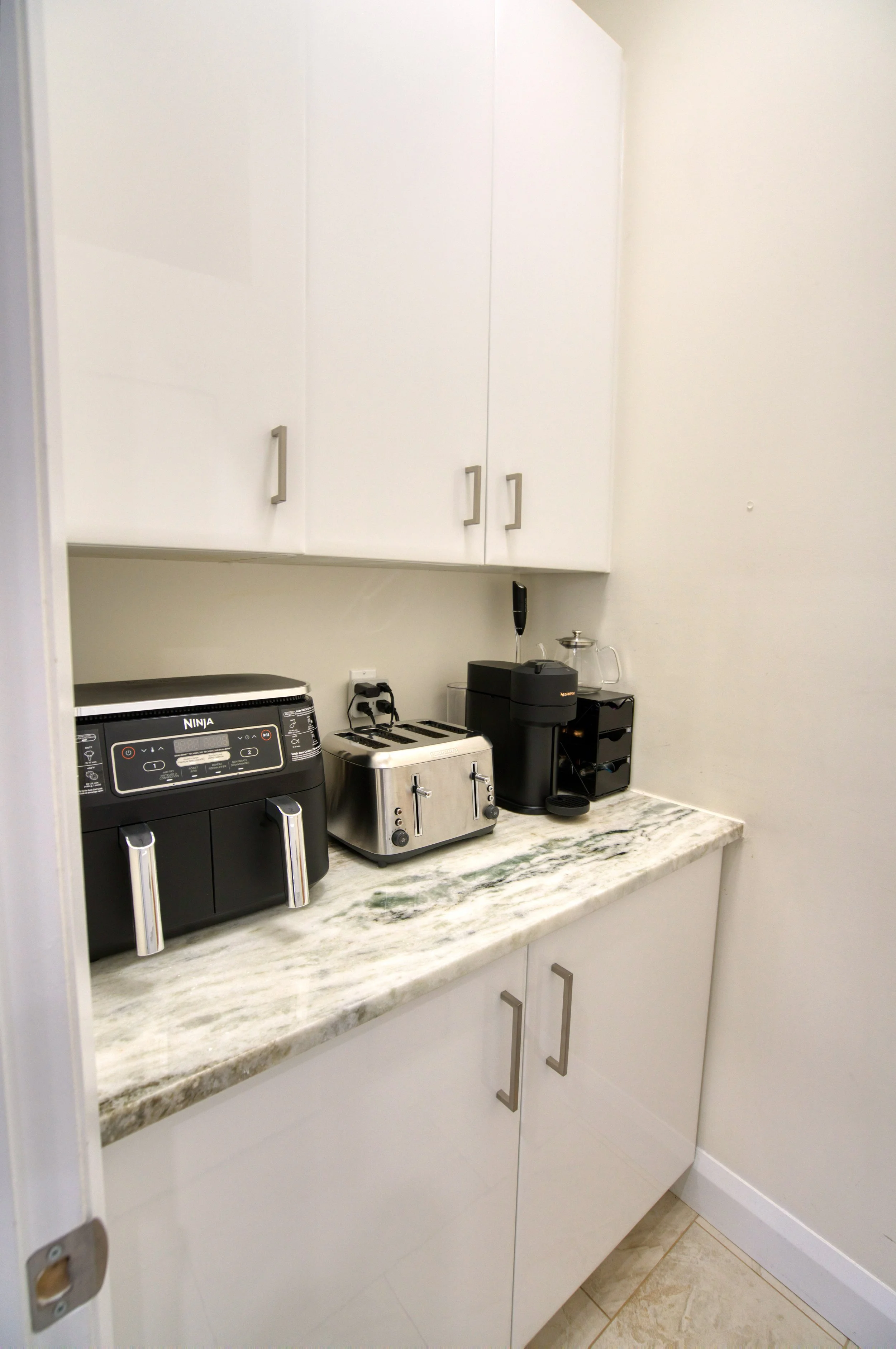 49 AYLEN AVE-18.jpg