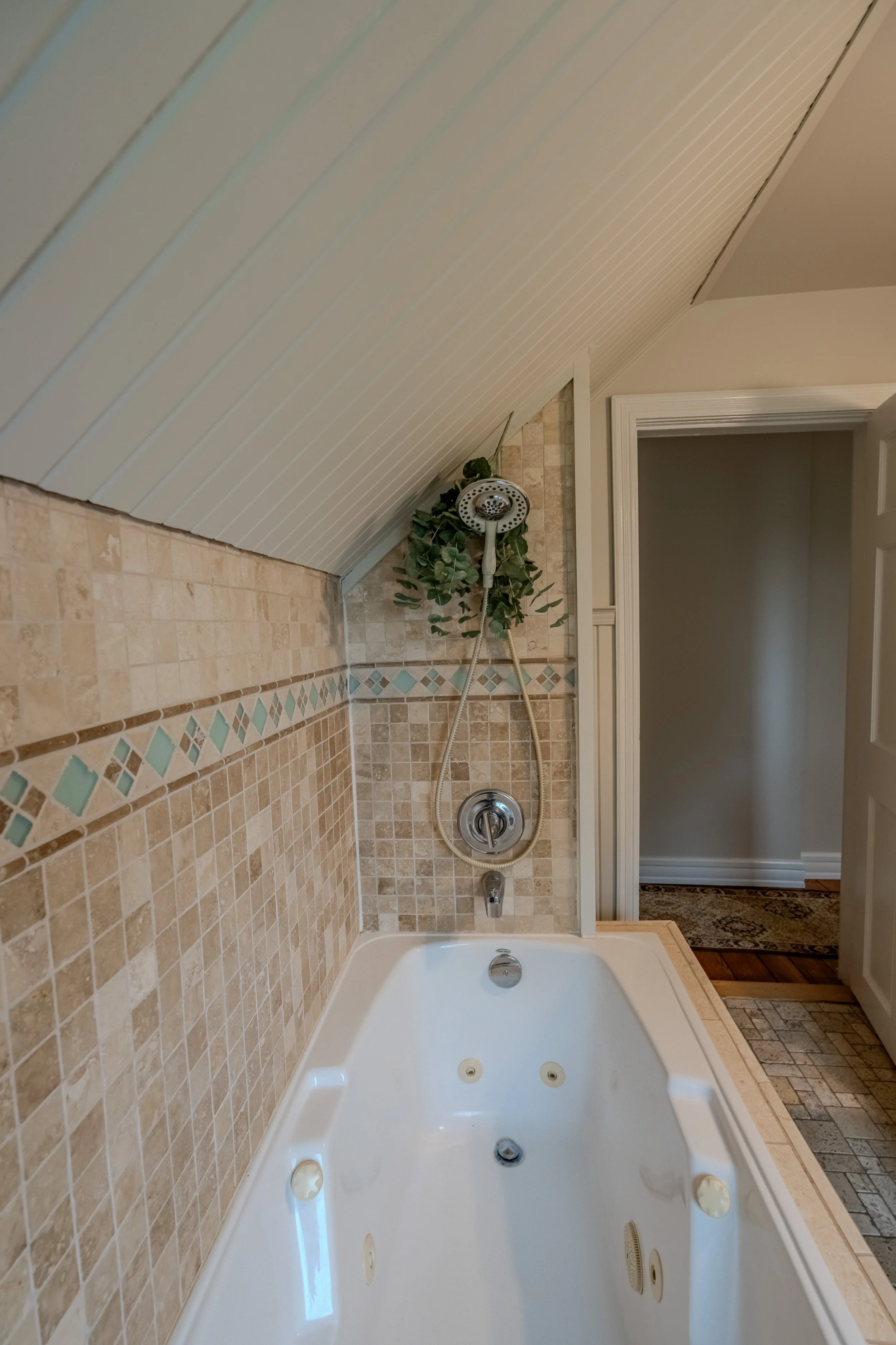 3570 Dunrobin Rd-33.jpg