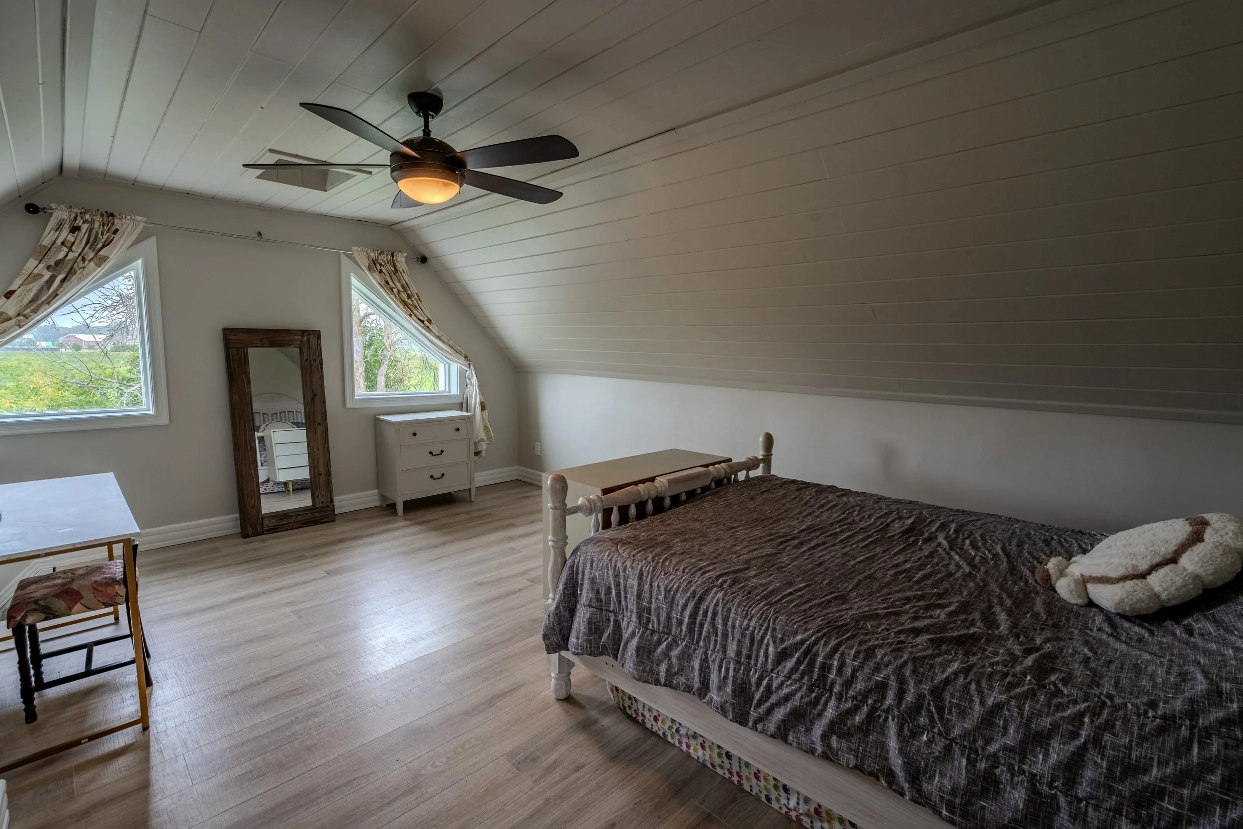 3570 Dunrobin Rd-36.jpg