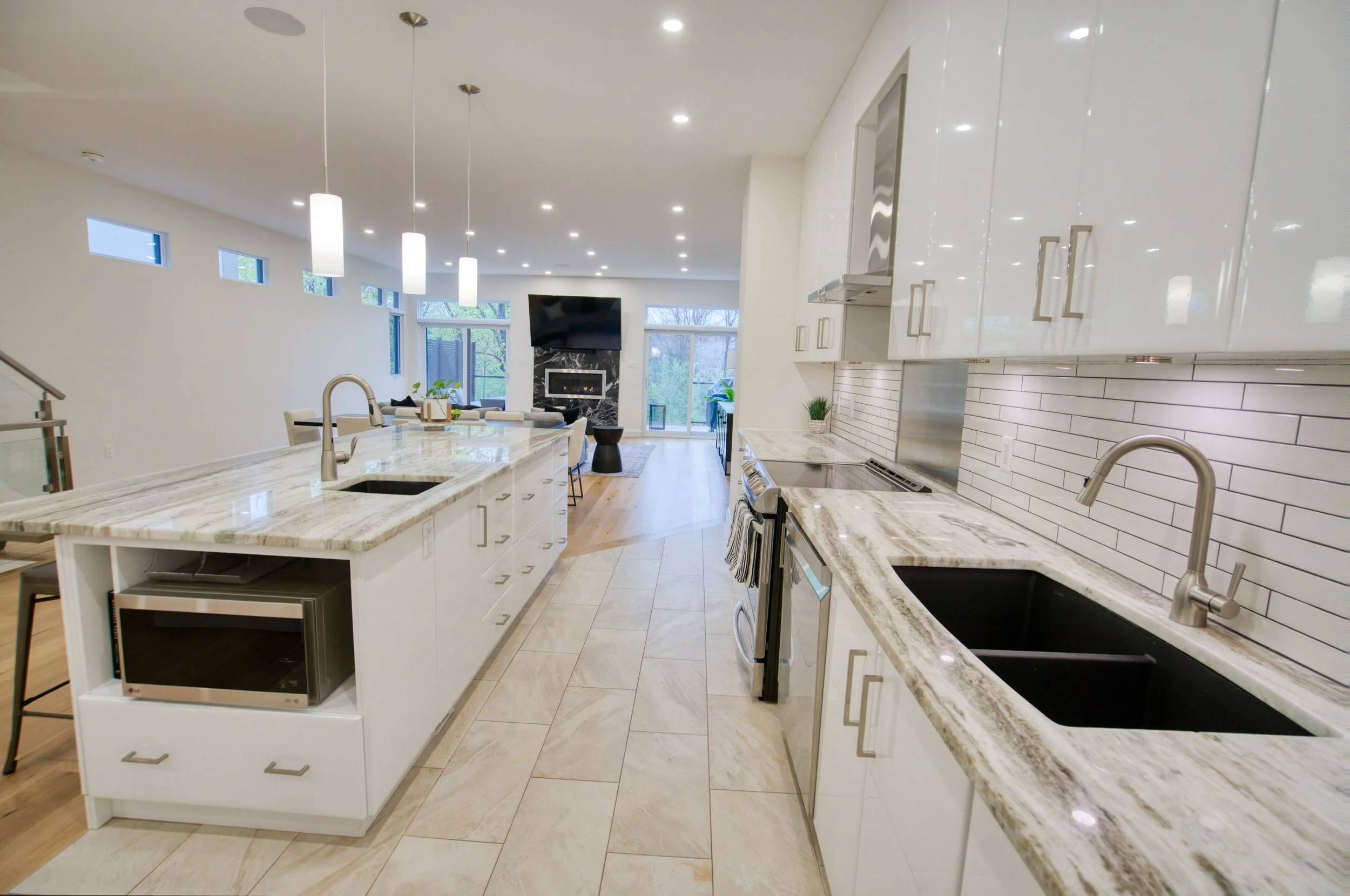 49 AYLEN AVE-16.jpg
