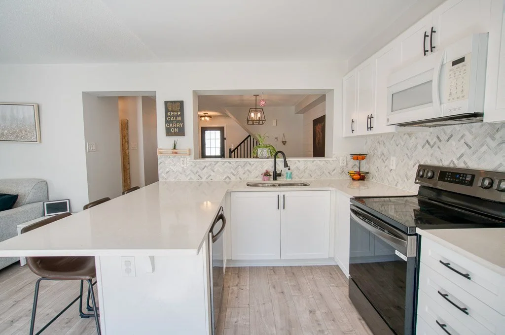 129 Maestro Ave-14.jpg