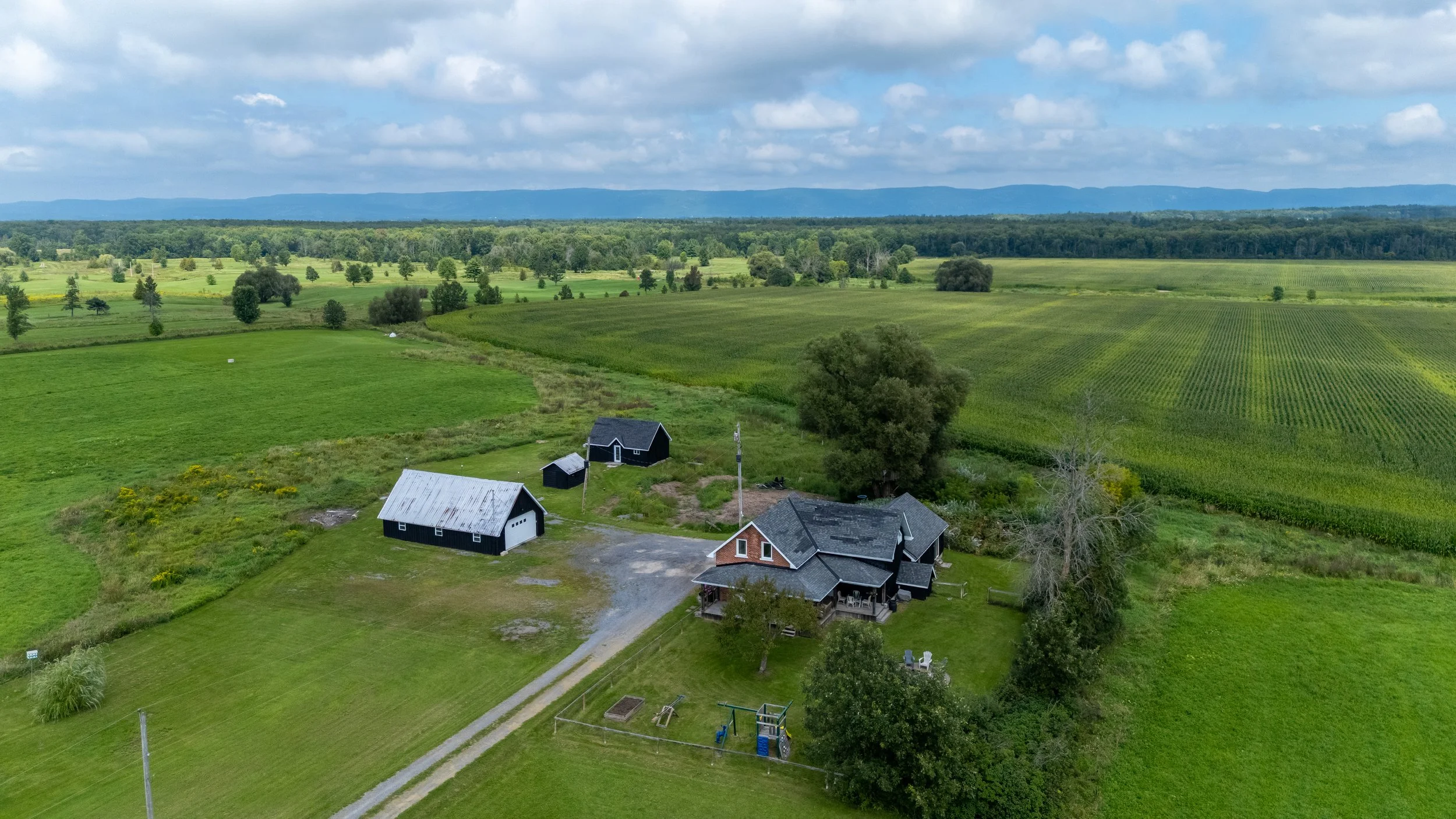 3570 Dunrobin Rd-80.jpg