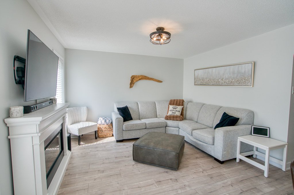 129 Maestro Ave-10.jpg