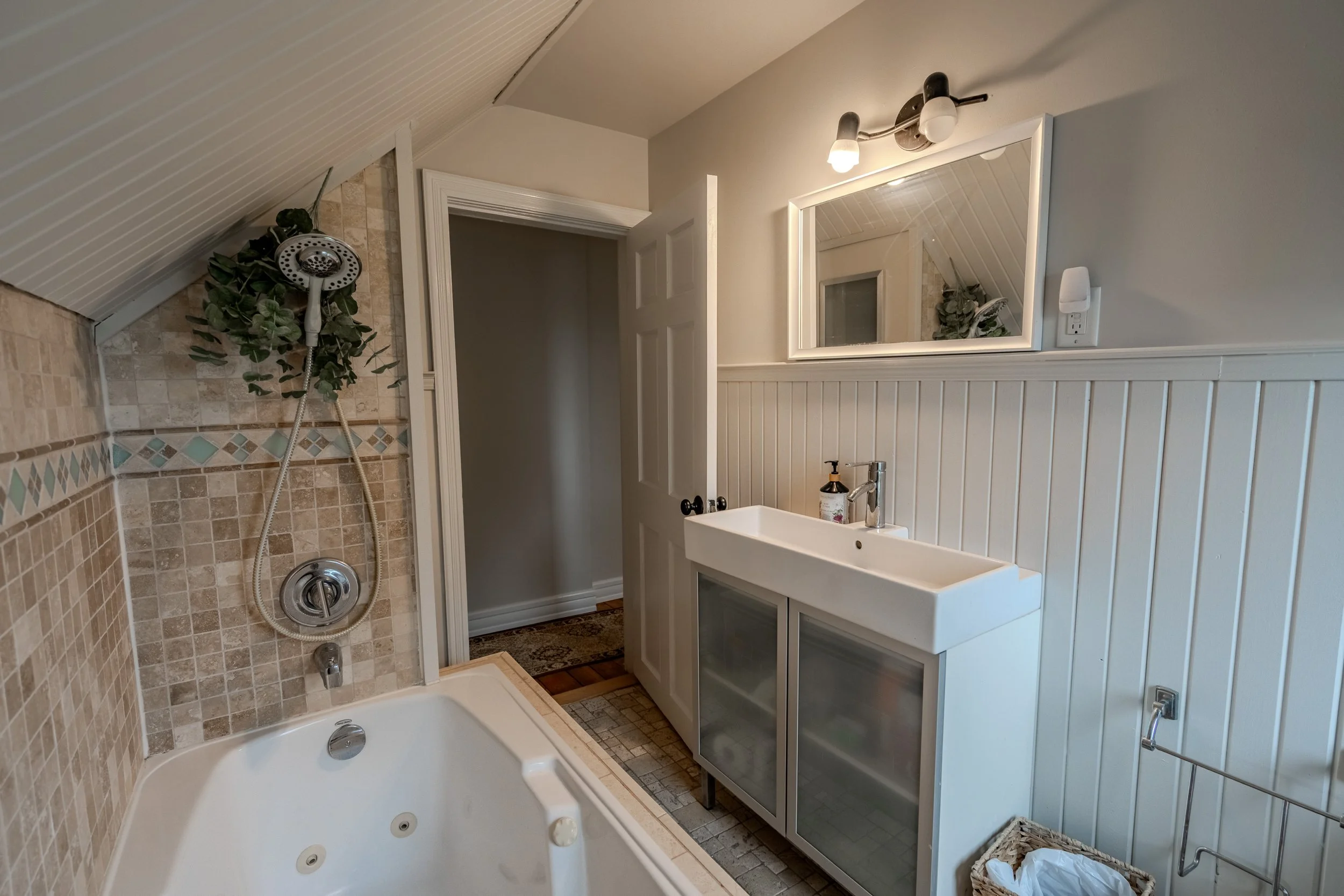3570 Dunrobin Rd-35.jpg