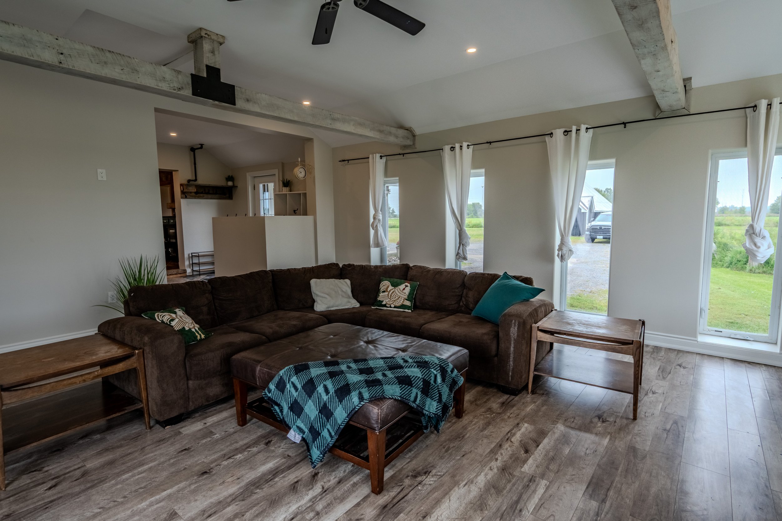 3570 Dunrobin Rd-5.jpg