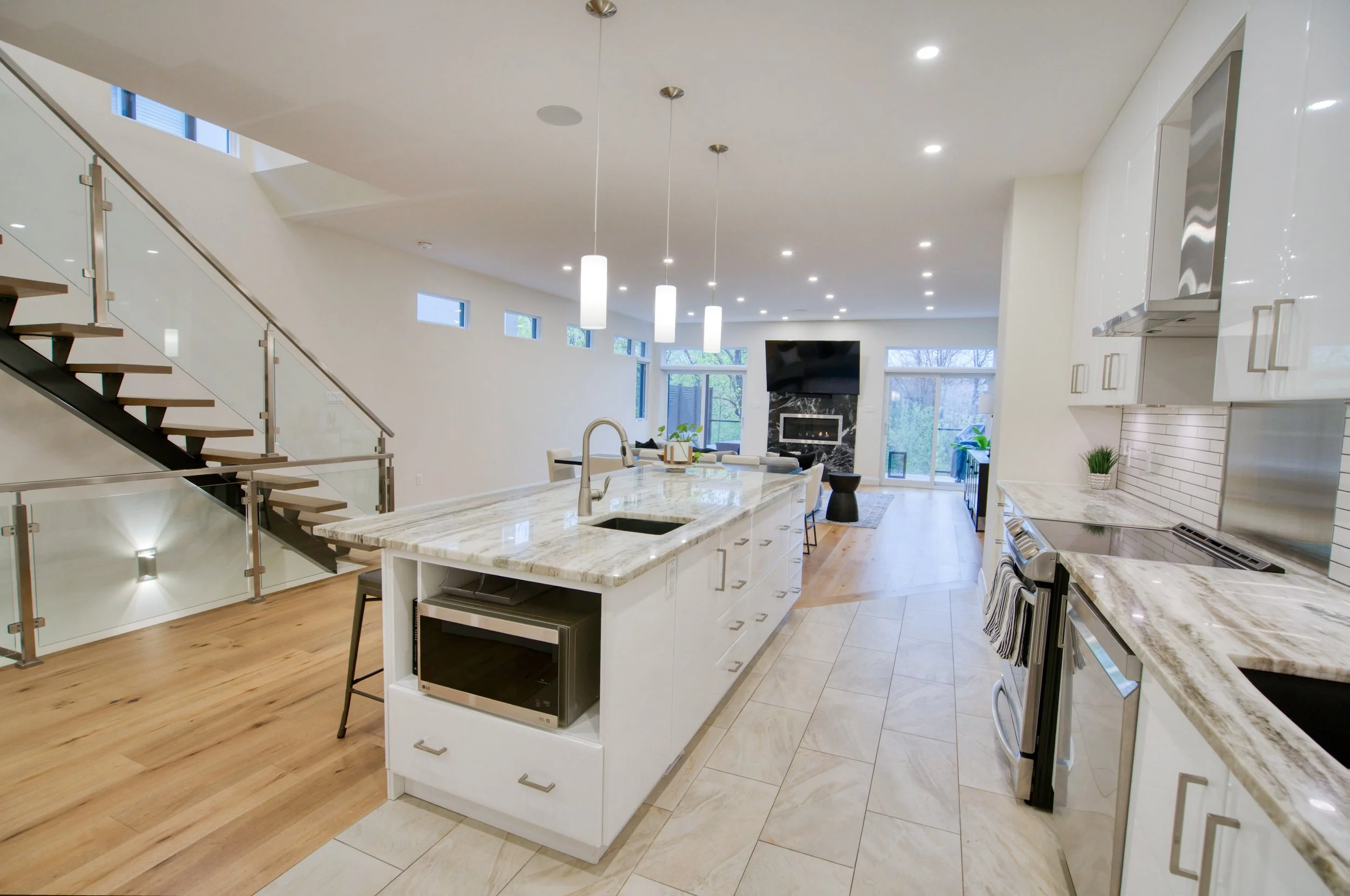 49 AYLEN AVE-17.jpg