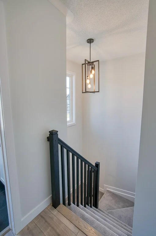 129 Maestro Ave-19.jpg