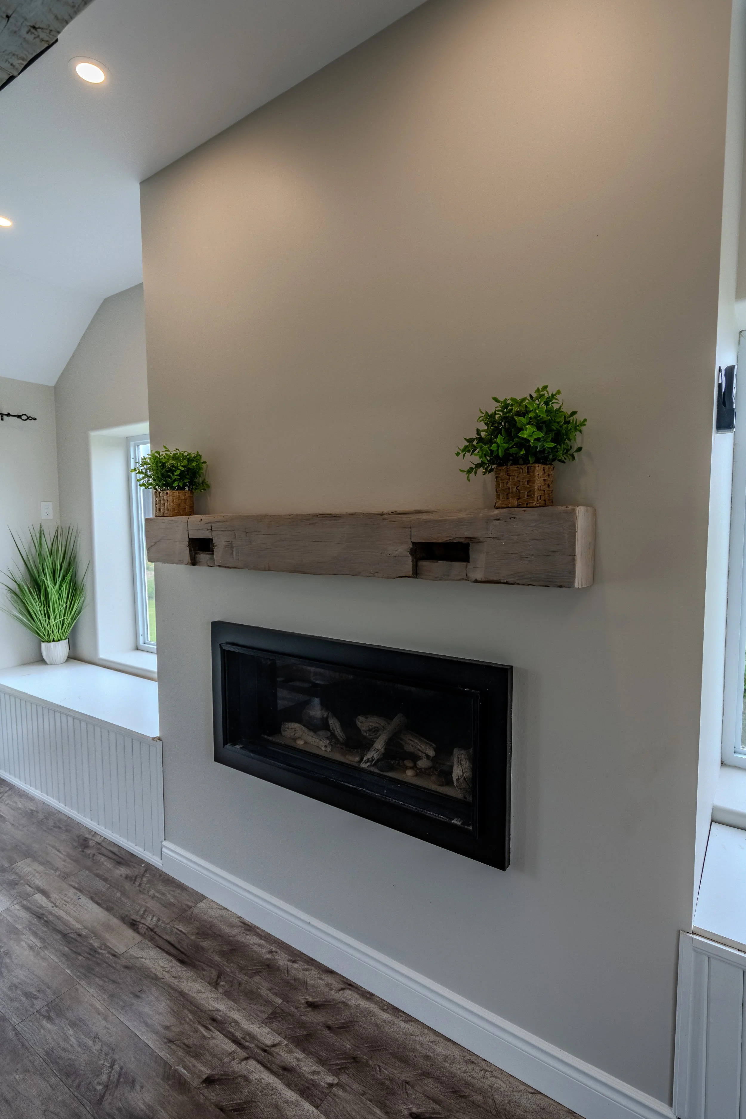 3570 Dunrobin Rd-7.jpg
