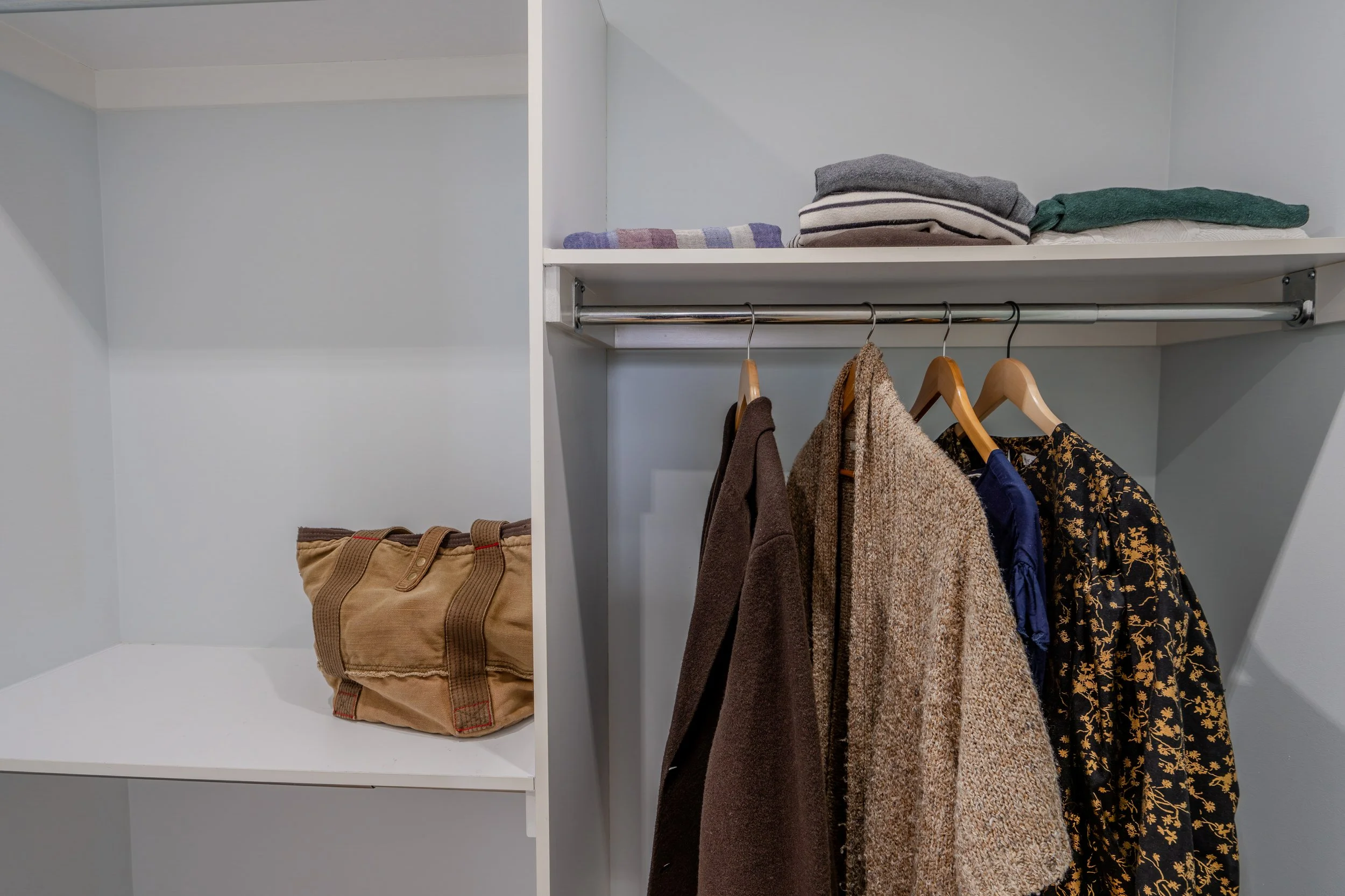 708-327BreezehillAveS-91.jpg