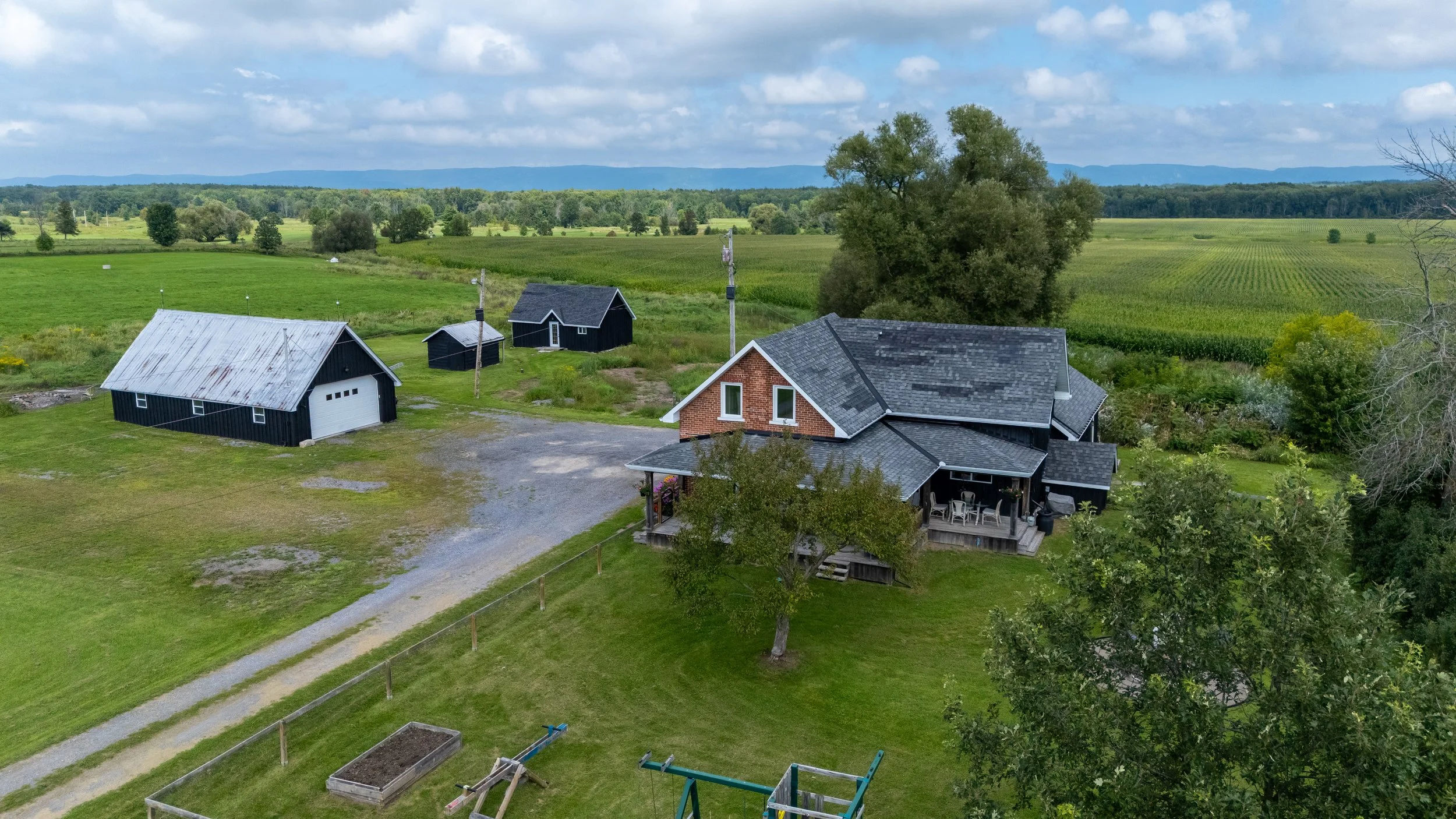 3570 Dunrobin Rd-79.jpg