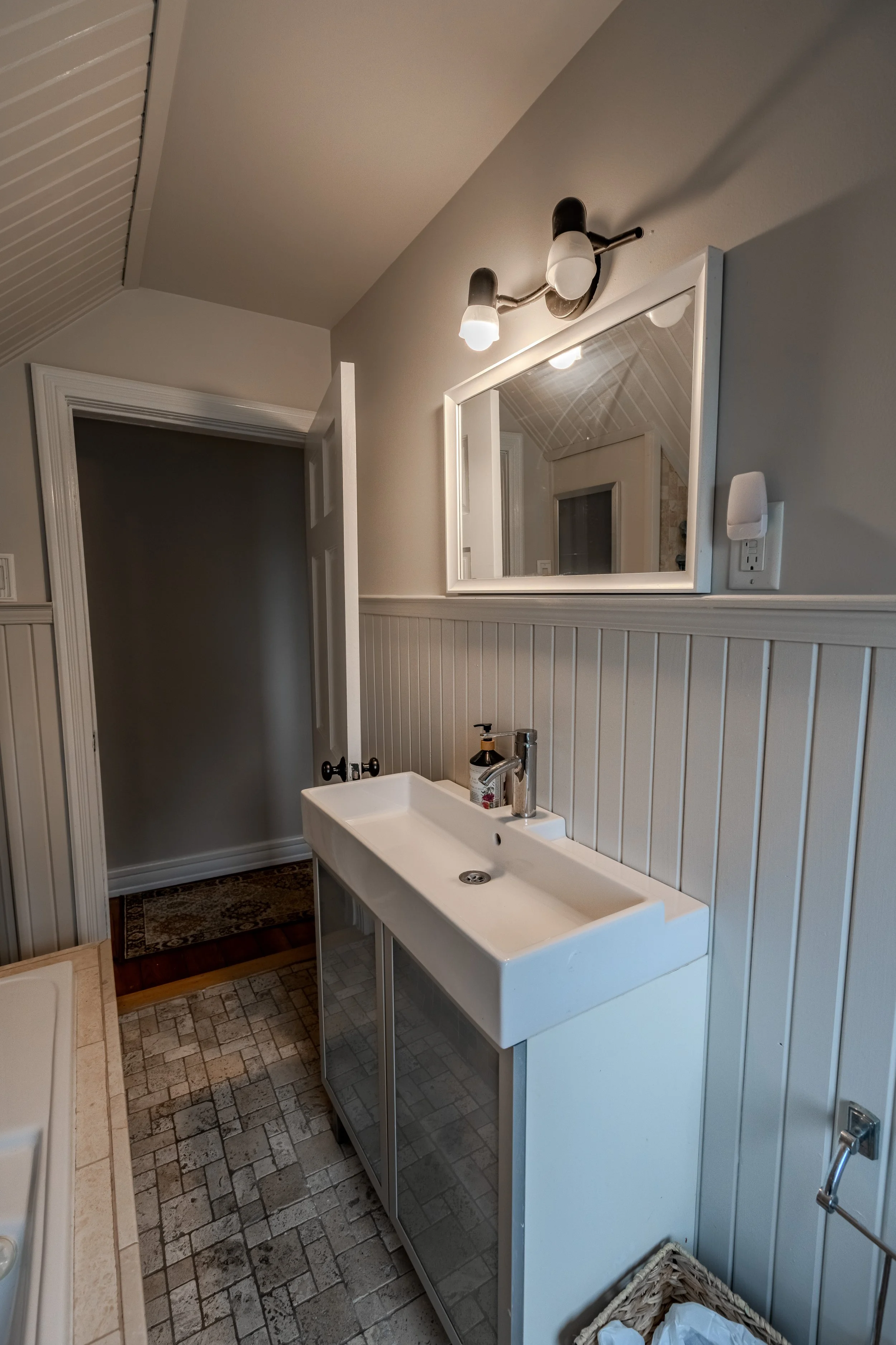 3570 Dunrobin Rd-34.jpg