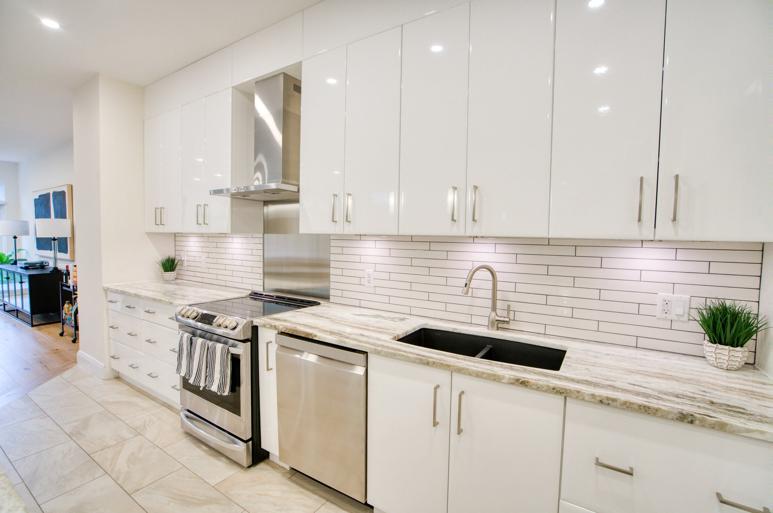 49 AYLEN AVE-15.jpg