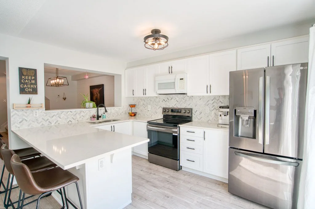 129 Maestro Ave-13.jpg