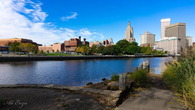 I absolutely loved this little path leading to the water.