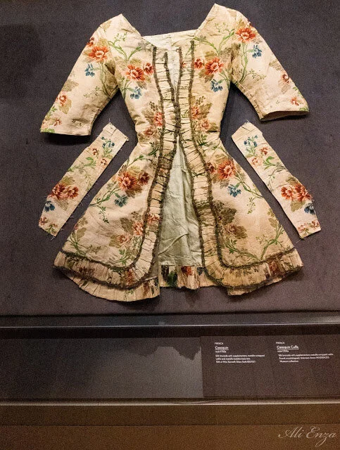 This is so gorgeous!  And it’s incredibly well preserved