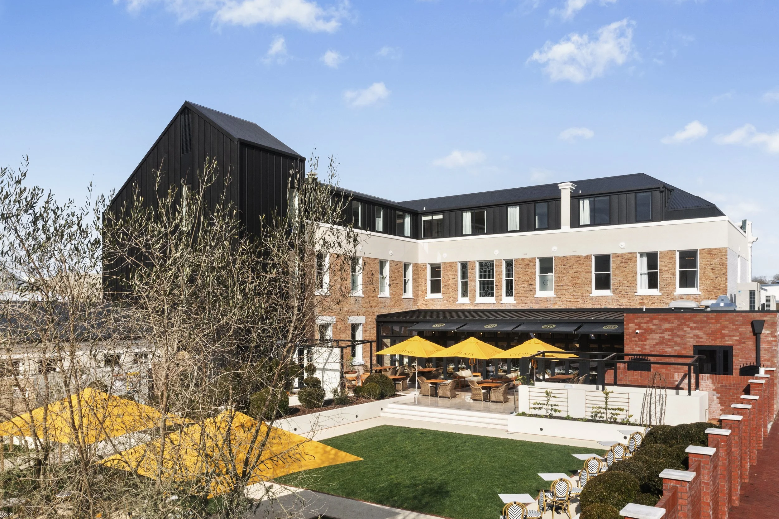 Exterior of Clements Hotel with the view of the courtyard