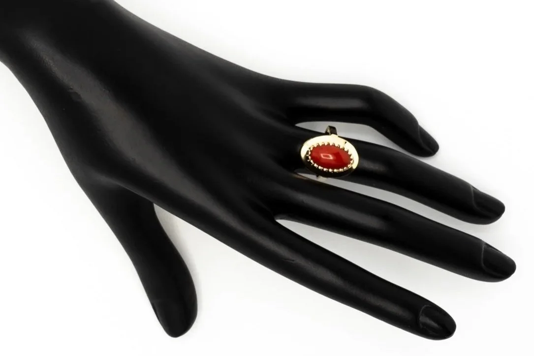 (H)Yellow Gold Solitaire Coral Gemstone Ring