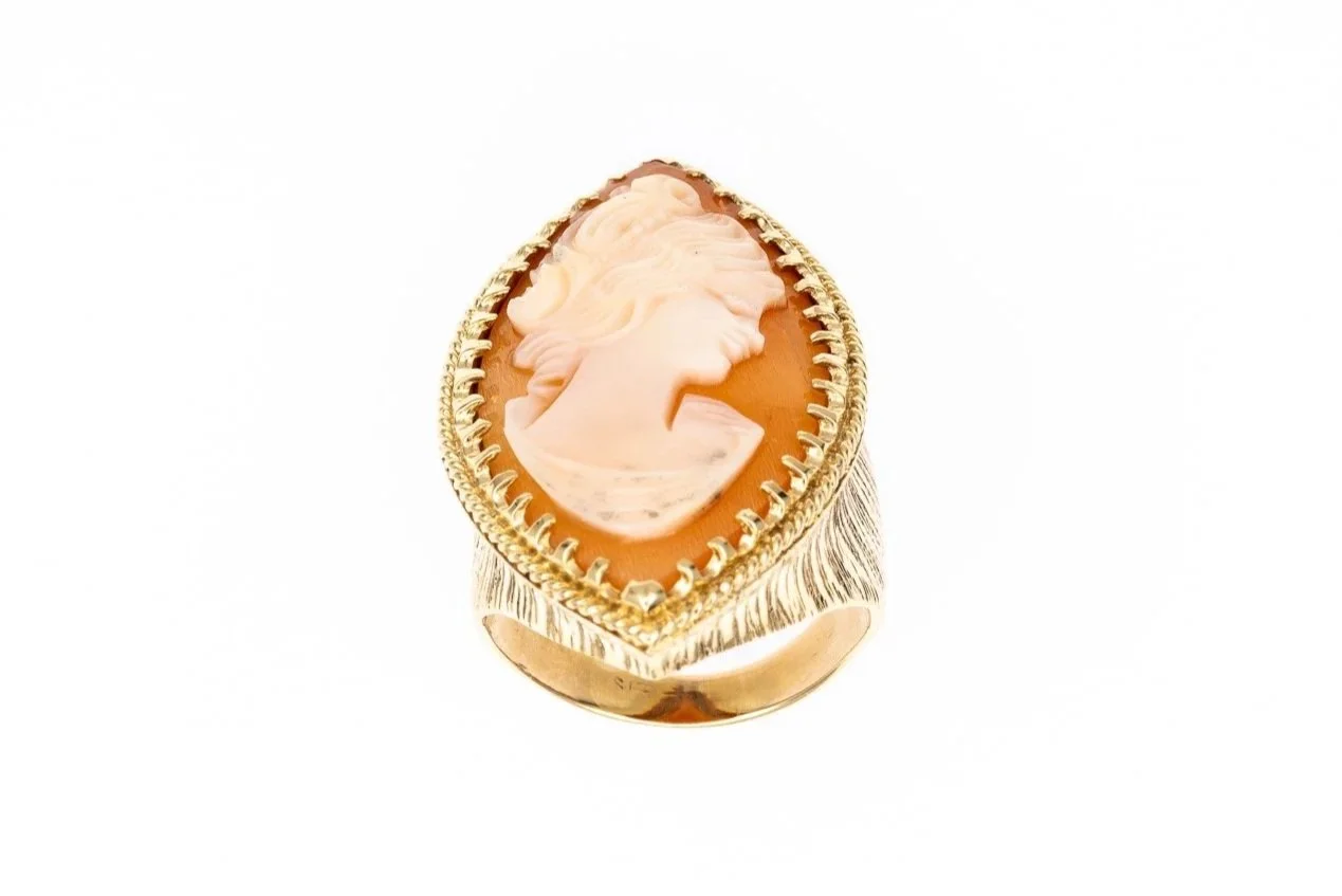 (F)Yellow Gold Solitaire Marquise Cameo Gemstone Ring