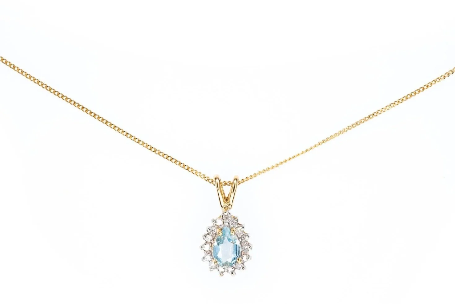 (T)Yellow Gold Diamond Aquamarine Drop Cluster Pendant