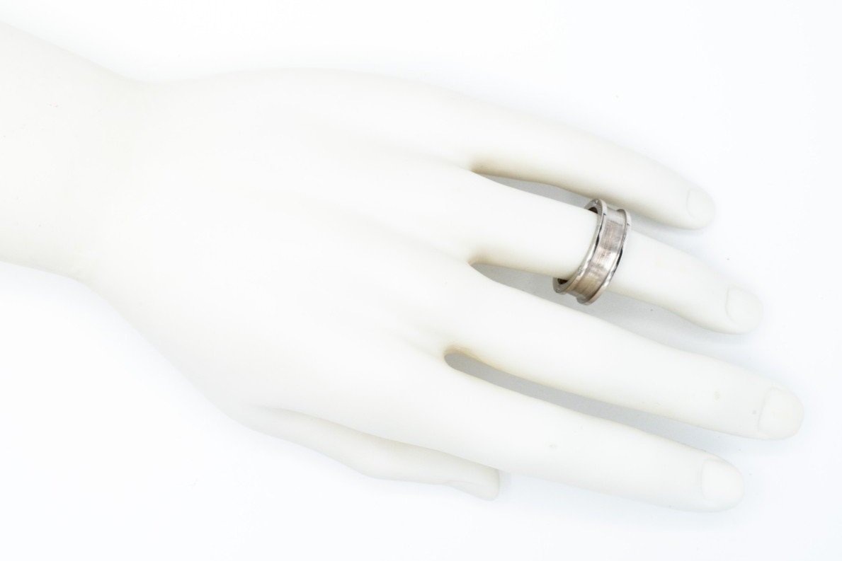 FRB-199+HAND.jpg