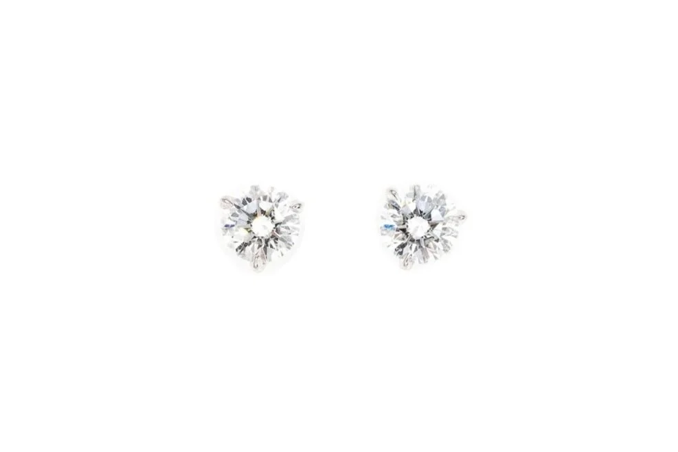 (T)Platinum White Gold Solitaire Round Brilliant Cut Diamond Stud Earrings